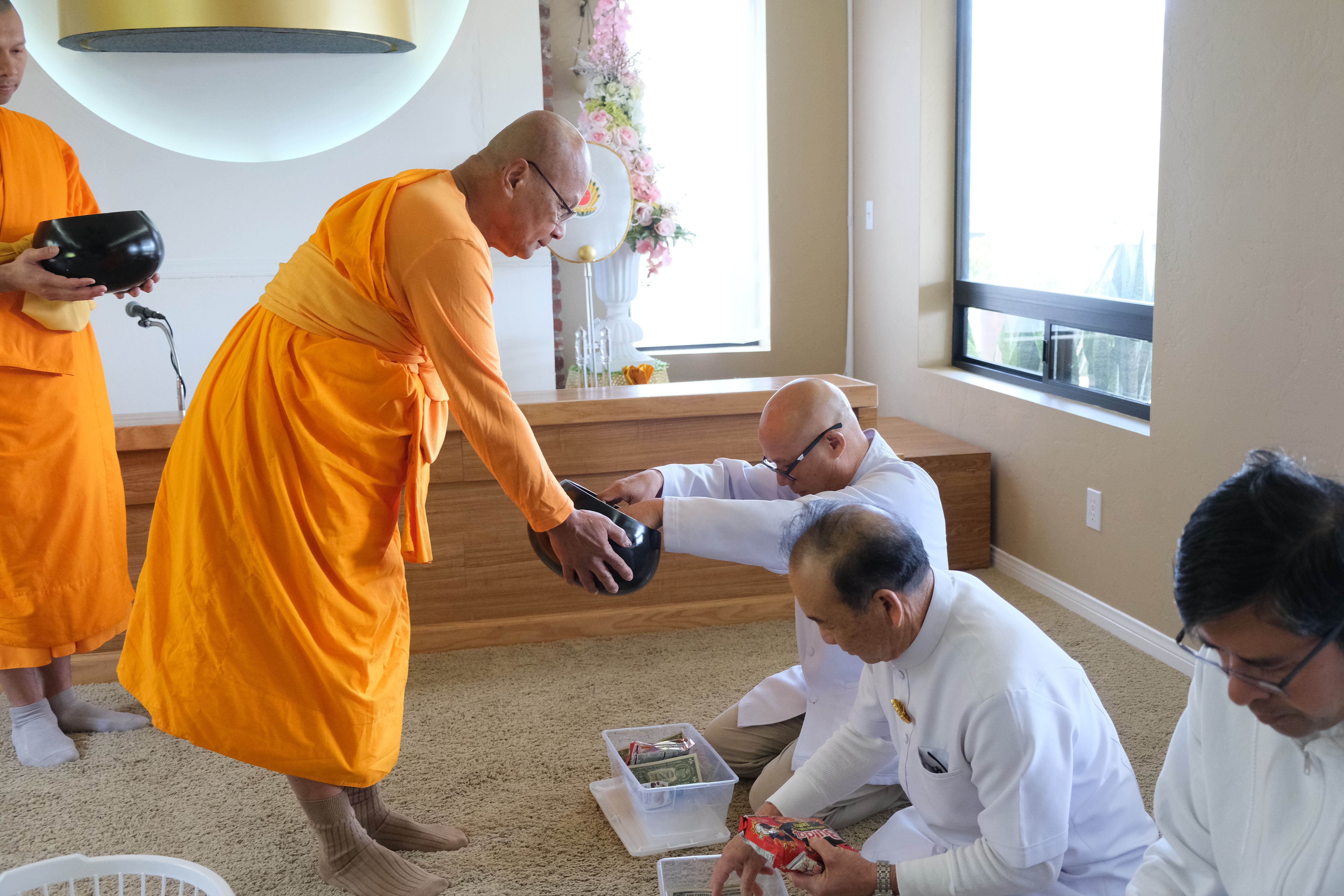 วัดภาวนาซานดิเอโก จัดพิธีถวายคิลานเภสัช