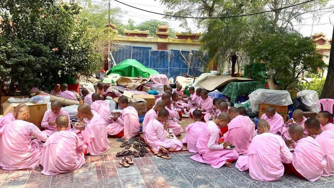 วัดพระธรรมกายช่วยเหลือแผ่นดินไหวพม่า