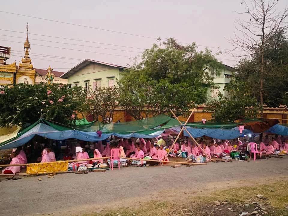 วัดพระธรรมกายช่วยเหลือแผ่นดินไหวพม่า