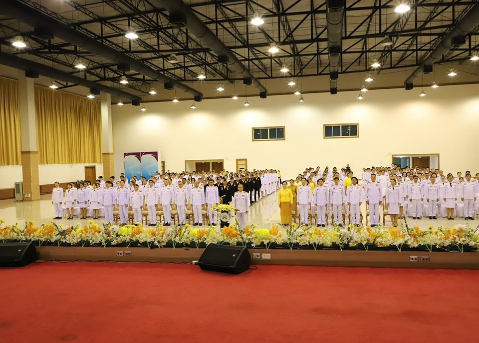 คณะศิษยานุศิษย์วัดพระธรรมกายร่วมพิธีถวายราชสดุดี เนื่องในวันจักรี เชิดชูพระมหากรุณาธิคุณแห่งราชวงศ์จักรี