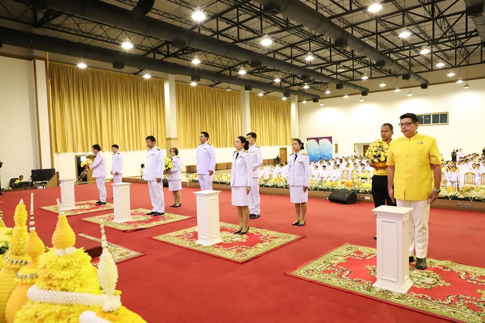 คณะศิษยานุศิษย์วัดพระธรรมกายร่วมพิธีถวายราชสดุดี เนื่องในวันจักรี เชิดชูพระมหากรุณาธิคุณแห่งราชวงศ์จักรี ณ จังหวัดปทุมธานี