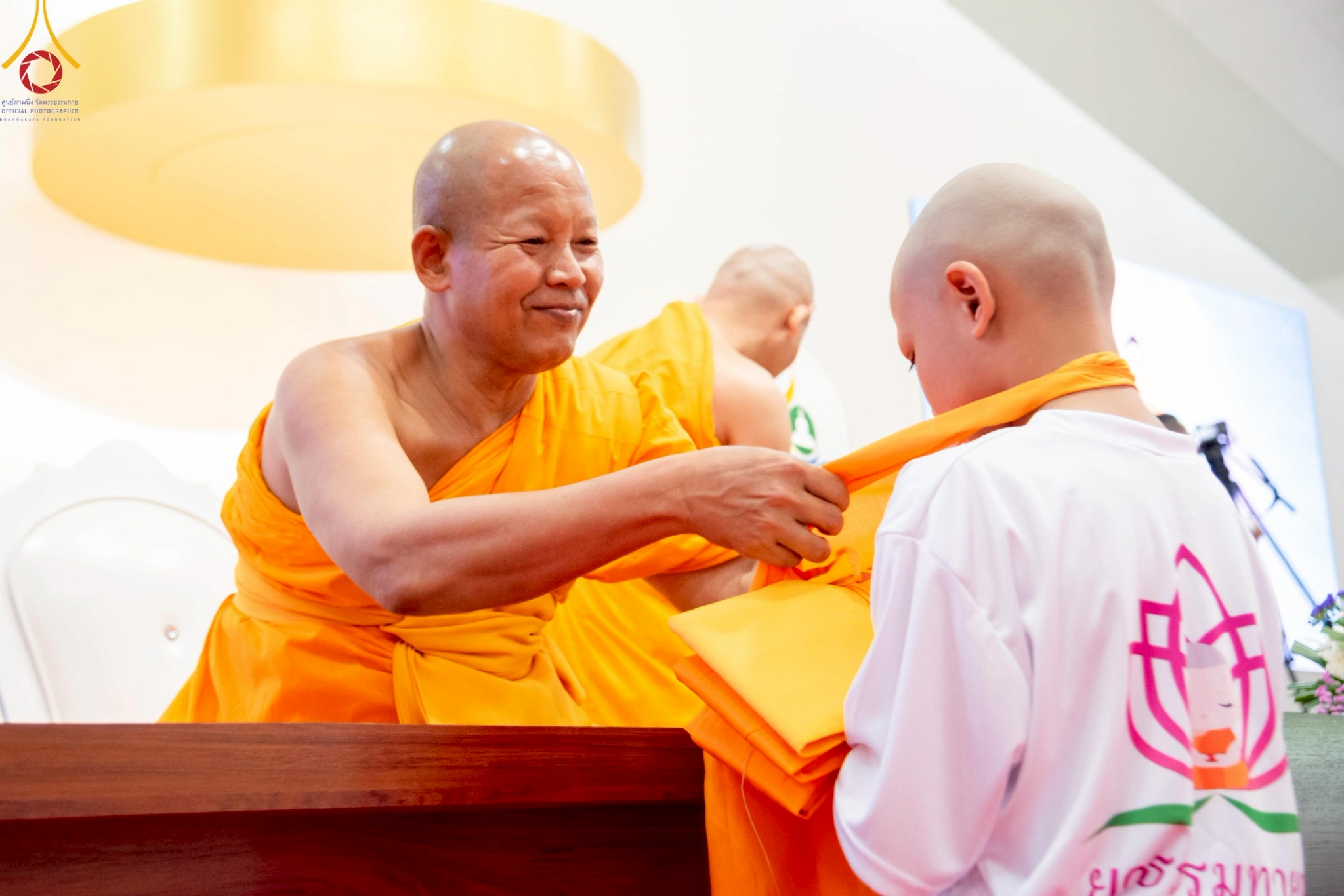 ศูนย์ปฏิบัติธรรมระยอง (บ้านช่องลม) จังหวัดระยอง จัดพิธีตัดปอยผม ขอขมา และบรรพชาสามเณร