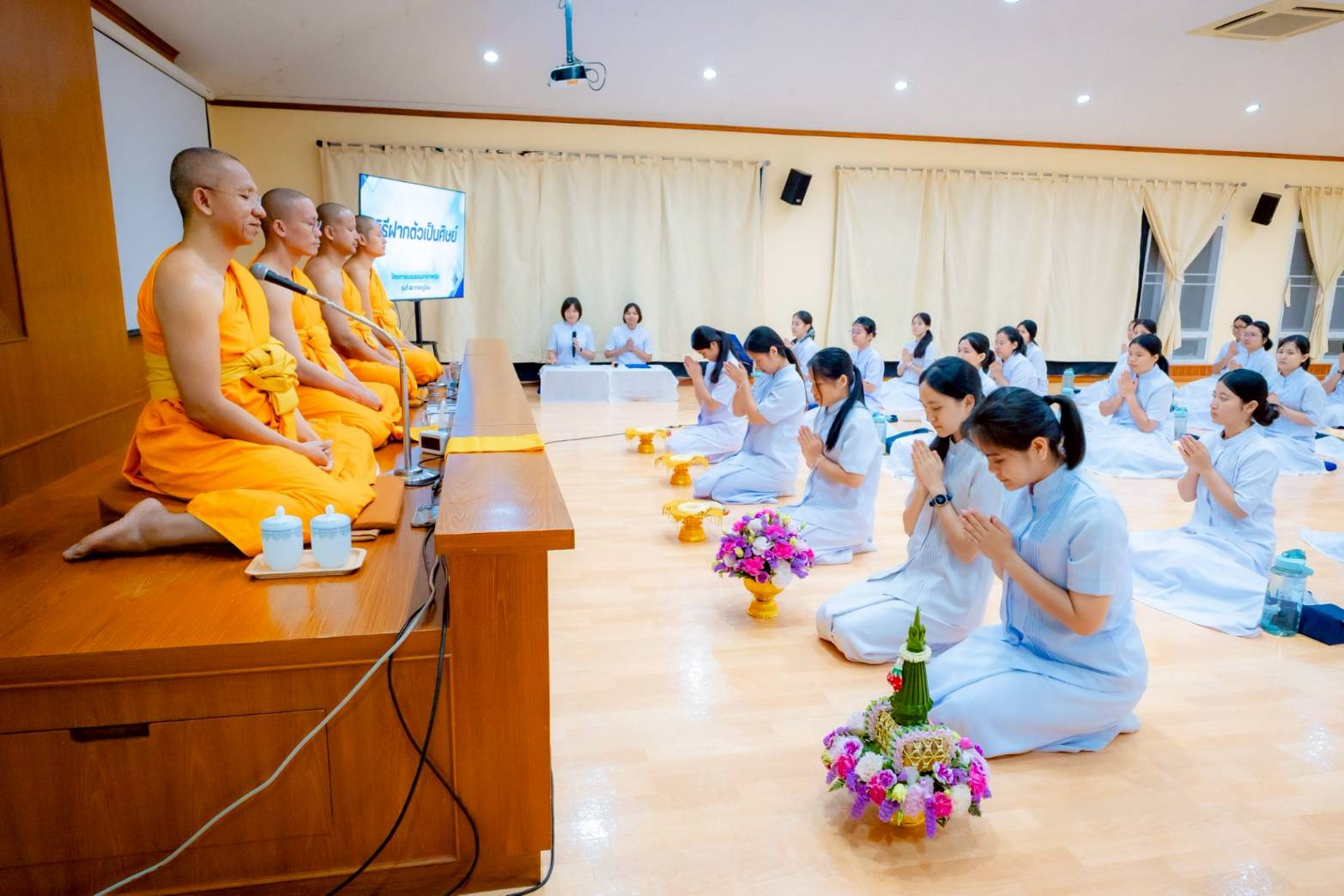 พิธีเปิดการอบรมโครงการอบรมธรรมทายาทหญิง ระดับอุดมศึกษา รุ่นที่ 40 ภาคฤดูร้อน