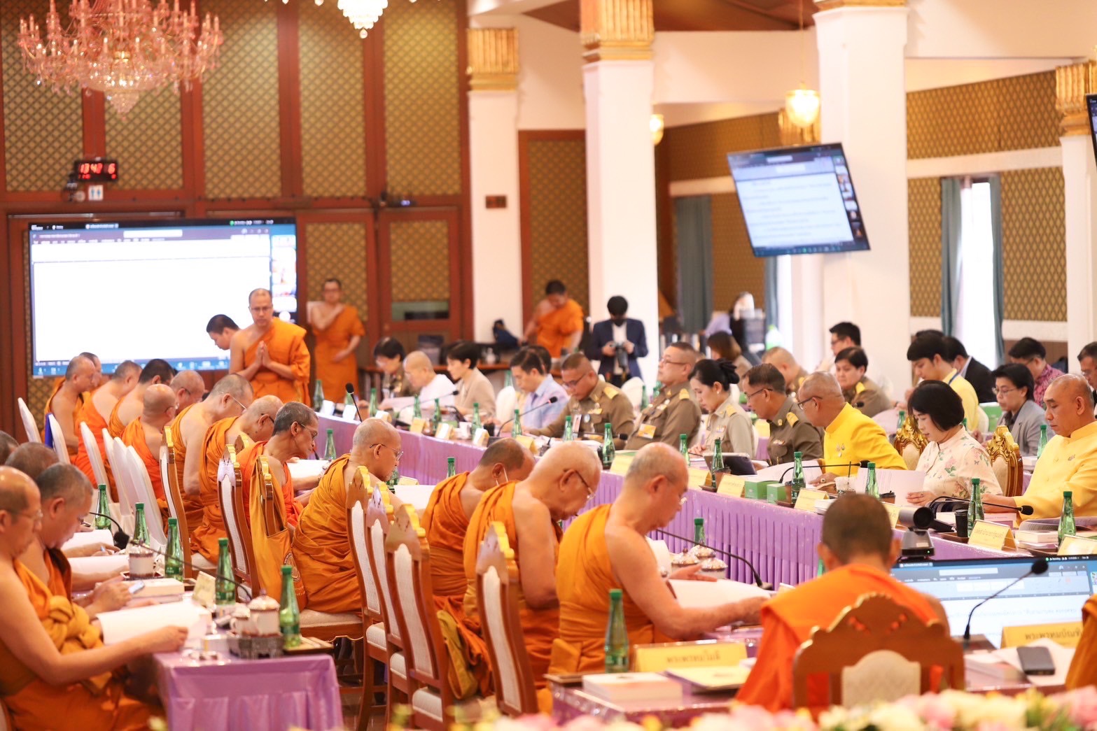 โครงการสืบสานงานพ่อ ต่อยอดทุนเล่าเรียนหลวงสำหรับพระสงฆ์ไทย