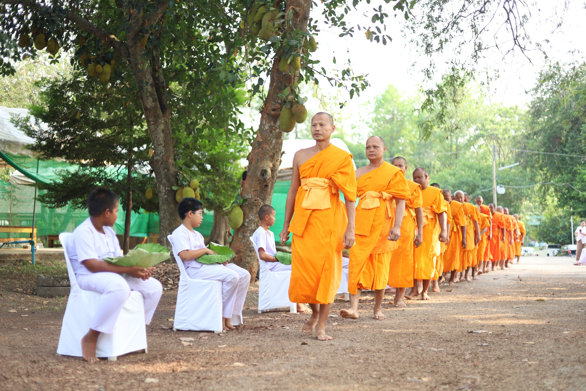 ธุดงคสถานพิษณุโลก จัดพิธีตัดปอยผม