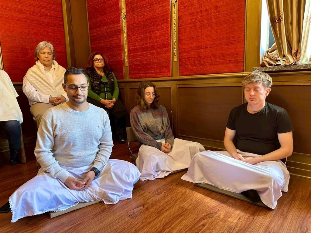 A meditation training program of Wat Phra Dhammakaya, Italy in Novara