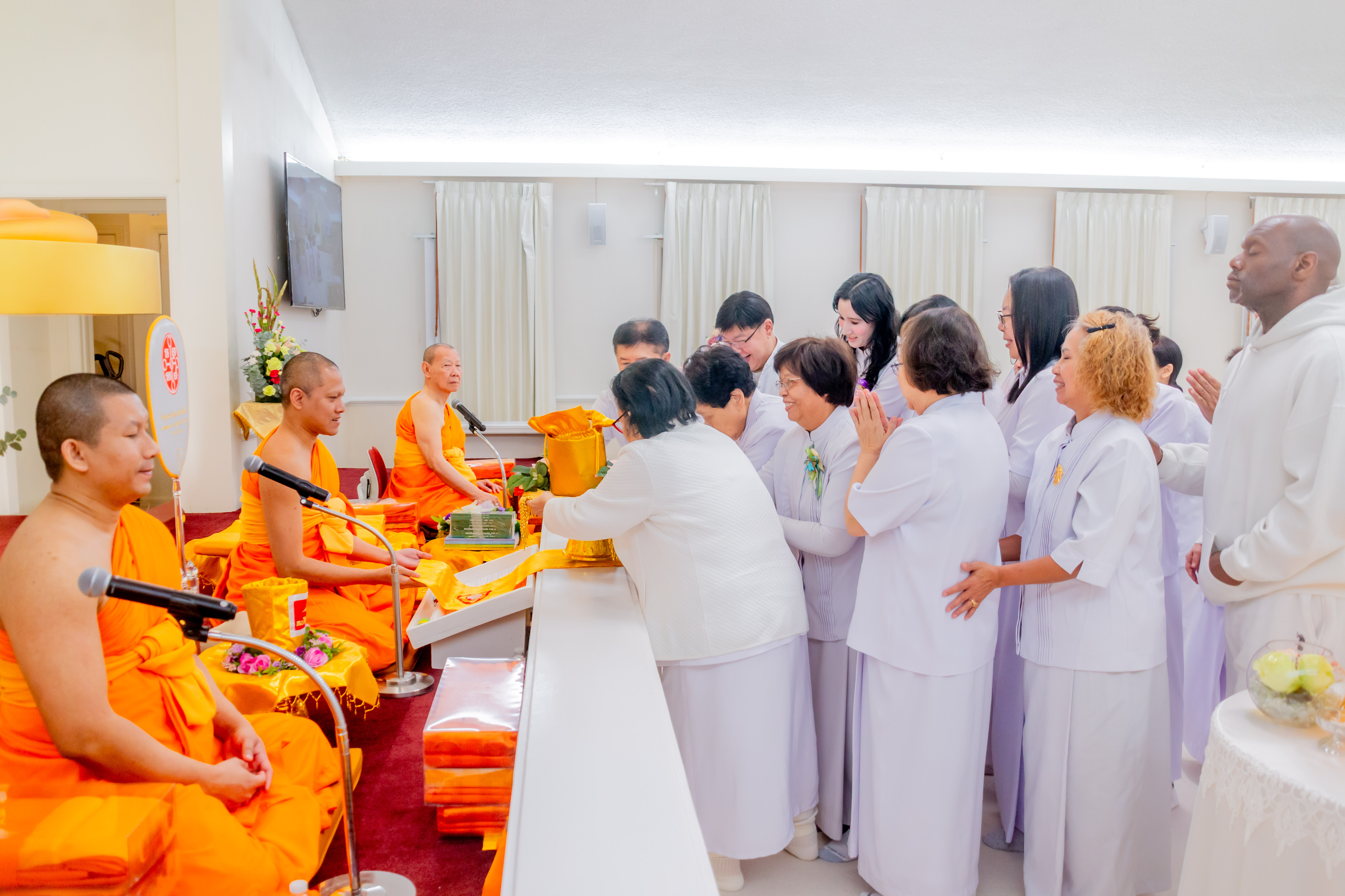 วัดพระธรรมกายนิวเจอร์ซี จัดงานบุญบูชาข้าวพระ