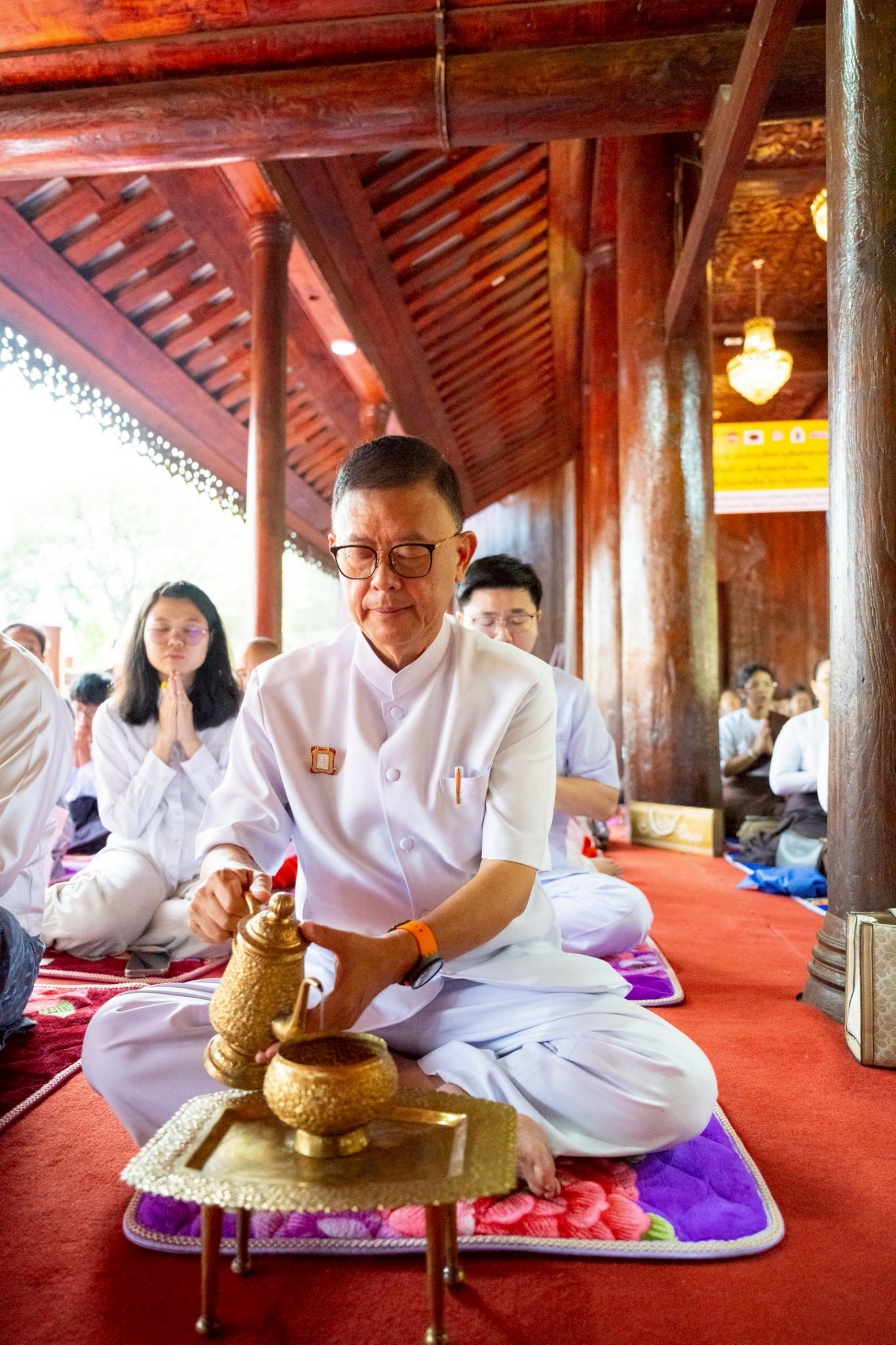 วัดพระธรรมกายถวายมหาสังฆทาน มอบสิ่งของและทุนทรัพย์กว่า 4 ล้านบาท บรรเทาทุกข์ 181 วัดแผ่นดินไหวเมียนมา