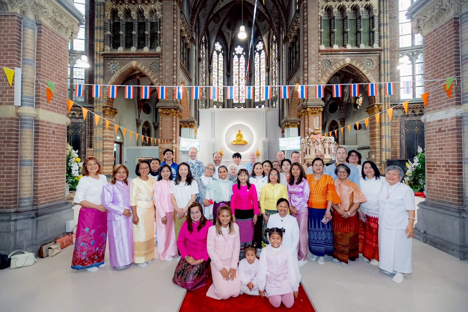 LINE_ALBUM_à¸à¹à¸²à¸§6à¸§à¸±à¸à¸à¸£à¸°à¸à¸£à¸£à¸¡à¸à¸²à¸¢à¹à¸à¹à¸à¸­à¸£à¹à¹à¸¥à¸à¸à¹ (210468)_250419_3.jpg