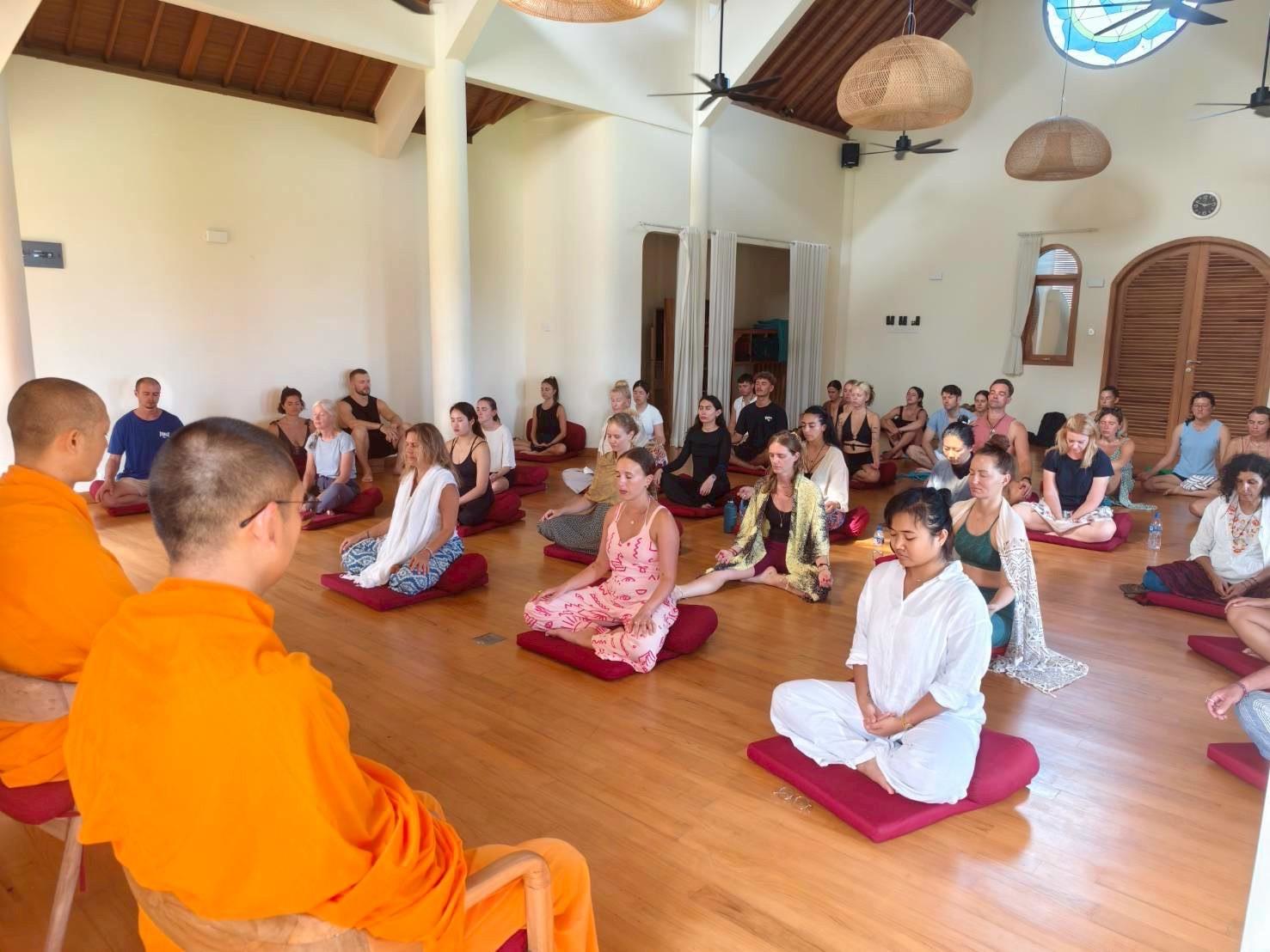 LINE_ALBUM_à¸à¹à¸²à¸§8วัà¸à¸à¸¸à¸à¸à¸à¸²à¸«à¸¥à¸µ (210468)_250419_1.jpg