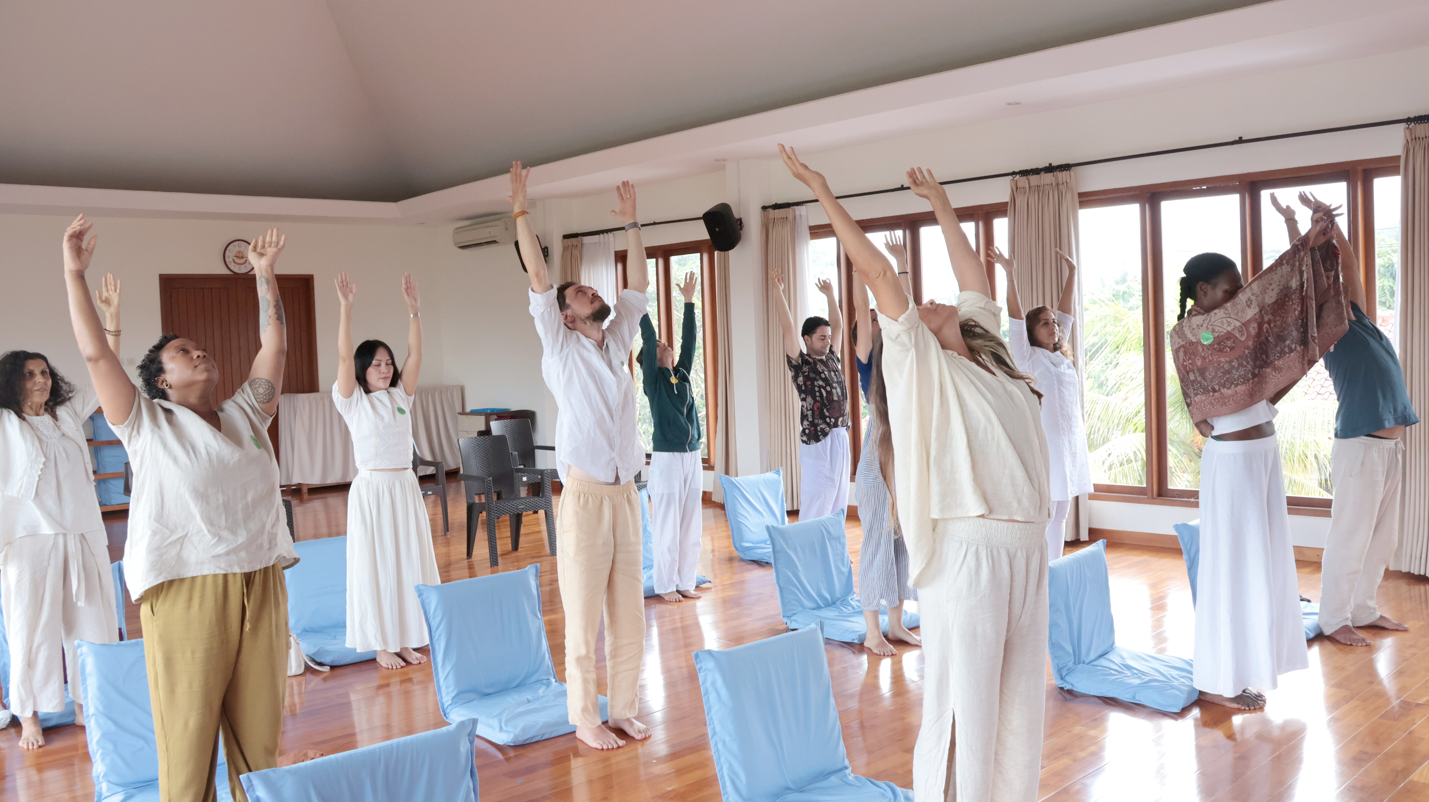 ยืดกล้ามเนื้อเพื่อผ่อนคลายร่างกาย