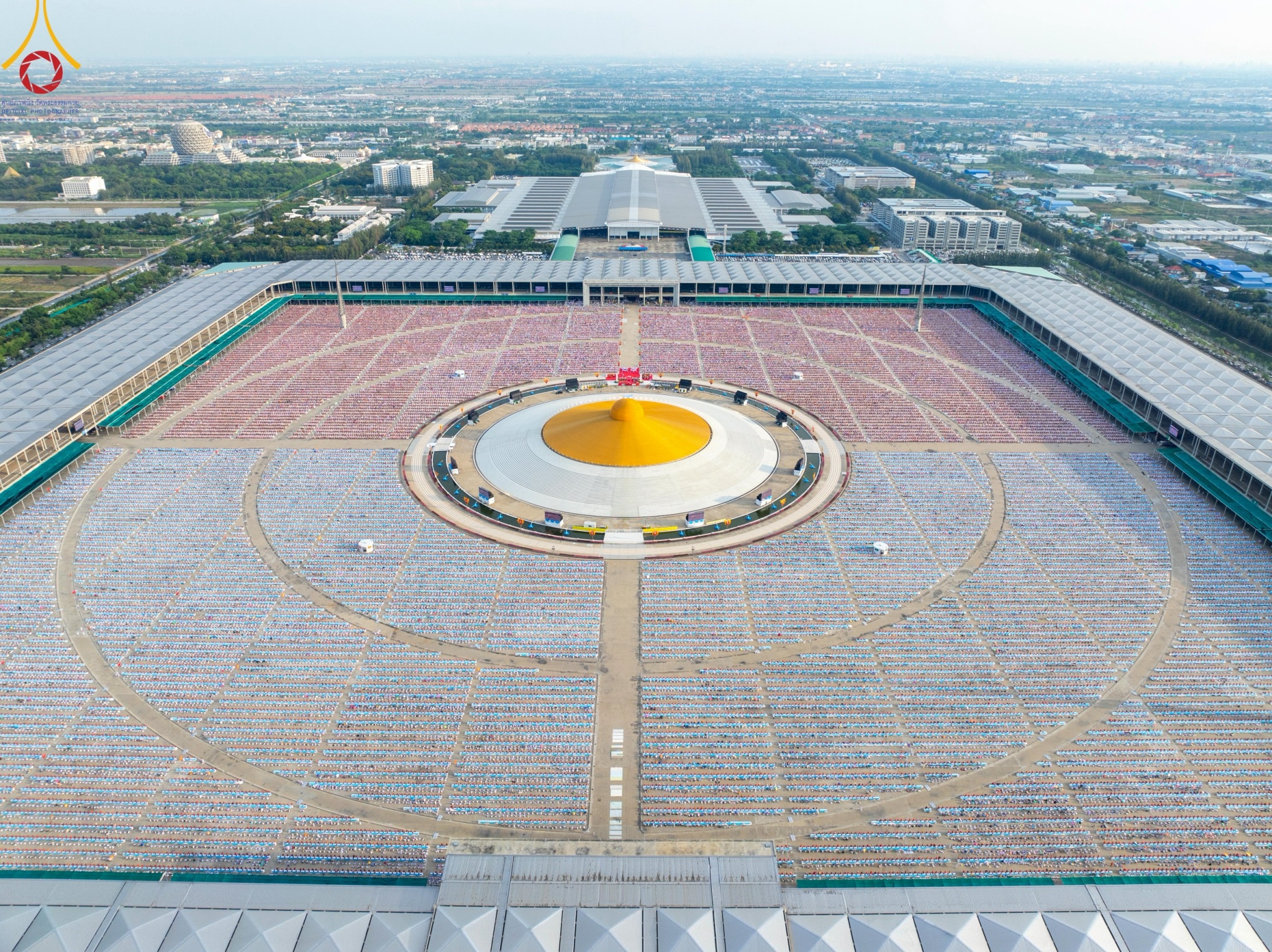 วัดพระธรรมกาย จัดพิธีถวายมหาสังฆทาน 40,000 กว่าวัดทั่วประเทศเนื่องในวันคุ้มครองโลก