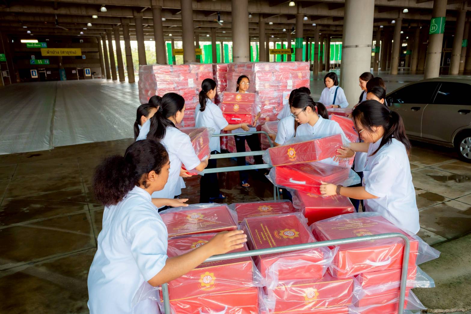 ธรรมทายาทหญิง รุ่นที่  40 ร่วมบุญใหญ่วันคุ้มครองโลก