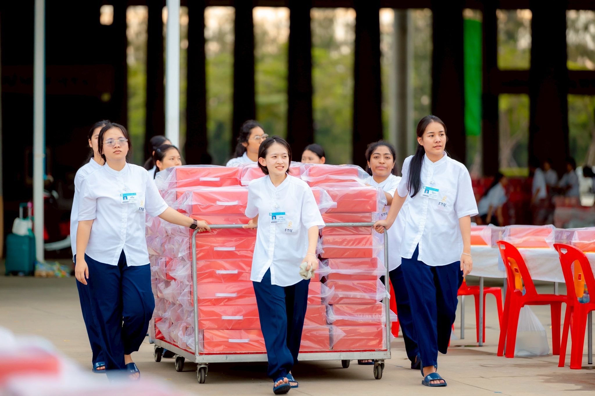 ธรรมทายาทหญิง รุ่นที่ 40 ร่วมบุญใหญ่วันคุ้มครองโลก