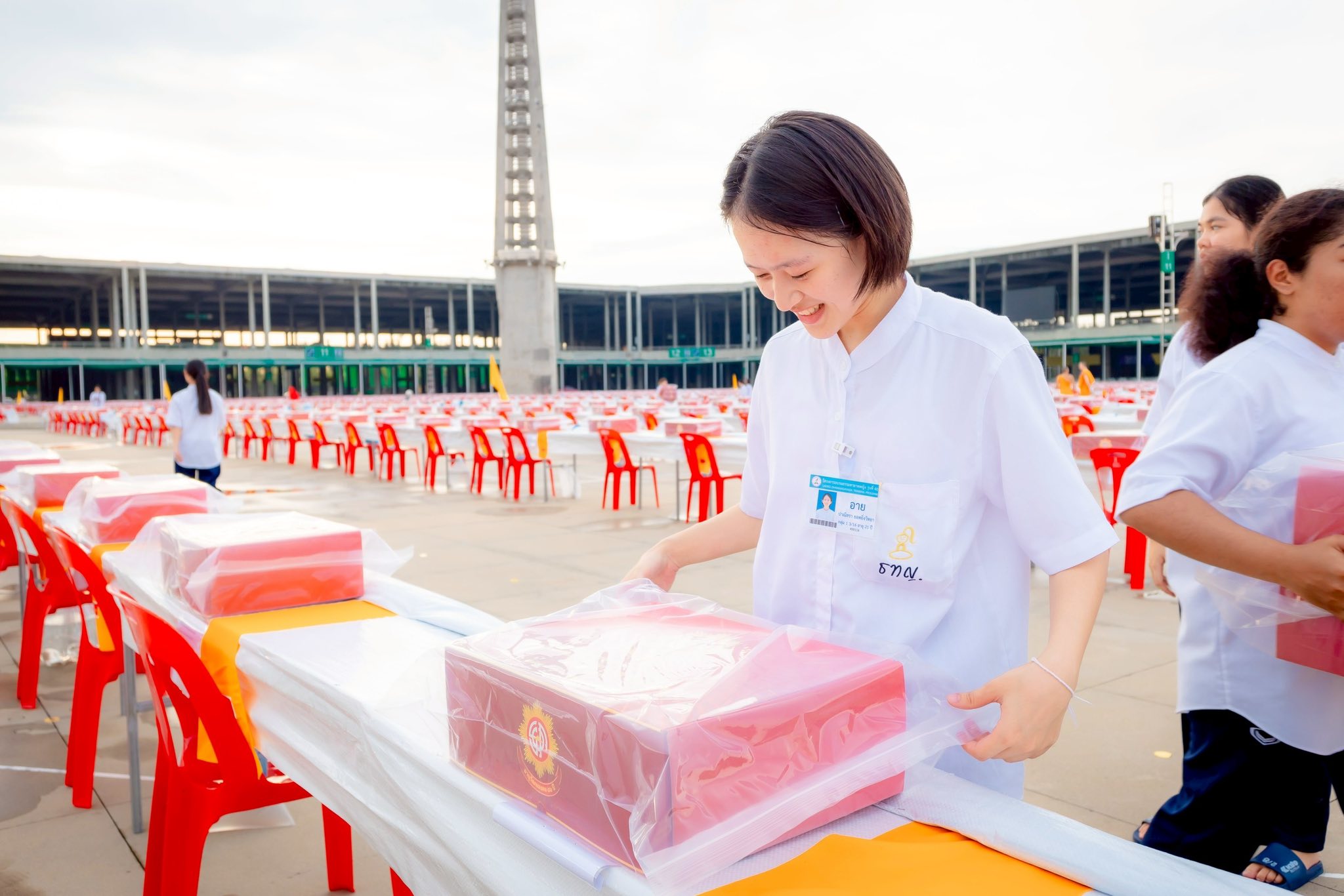 ธรรมทายาทหญิง รุ่นที่ 40 ร่วมบุญใหญ่วันคุ้มครองโลก