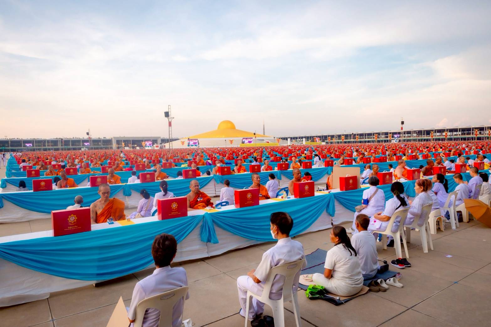 ธรรมทายาทหญิง รุ่นที่  40 ร่วมบุญใหญ่วันคุ้มครองโลก
