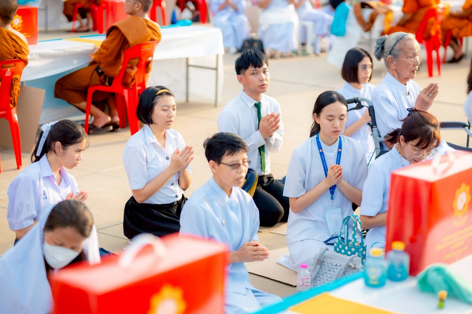 ธรรมทายาทหญิง รุ่นที่  40 ร่วมบุญใหญ่วันคุ้มครองโลก