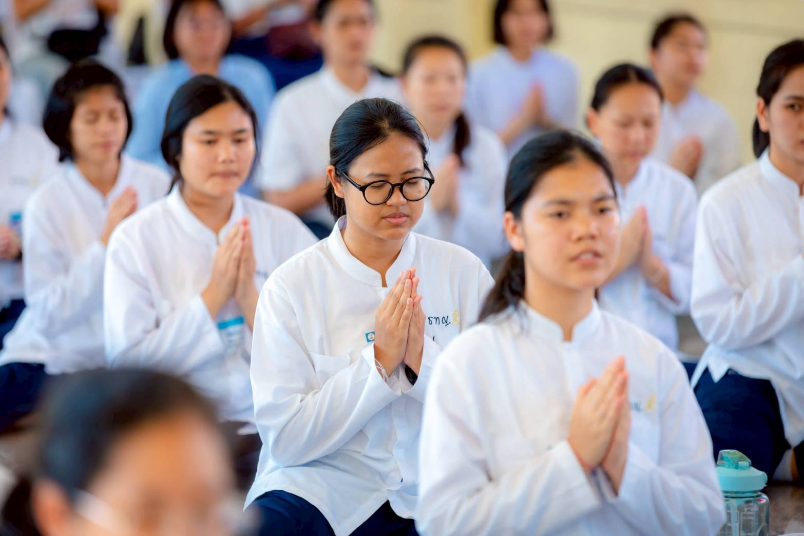 ธรรมทายาทหญิง รุ่นที่ 40 (ภาคฤดูร้อน) ปล่อยปลาให้ชีวิตสัตว์เป็นทาน 