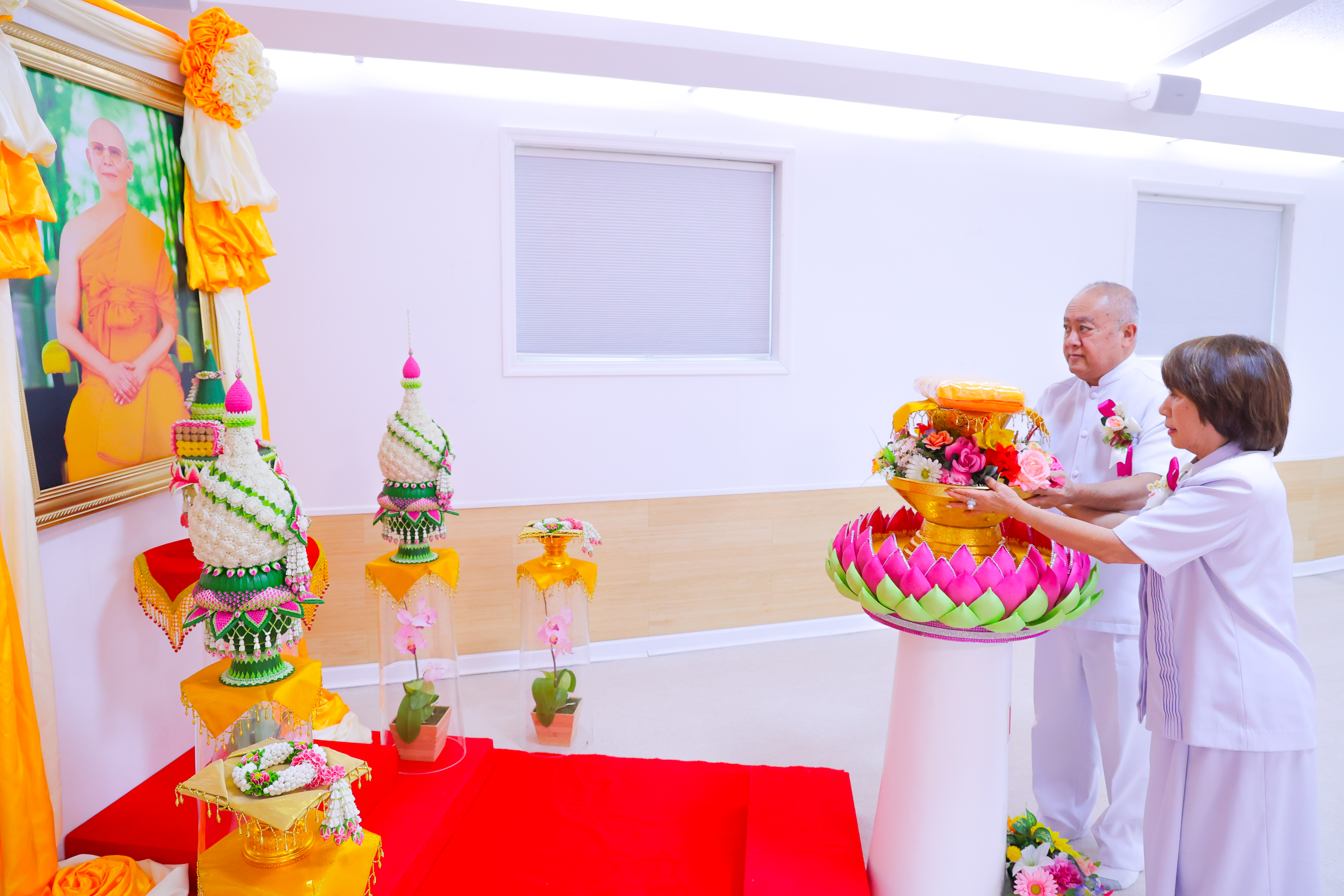 ทอดผ้าป่าบูชาธรรมหลวงพ่อธัมมชโย