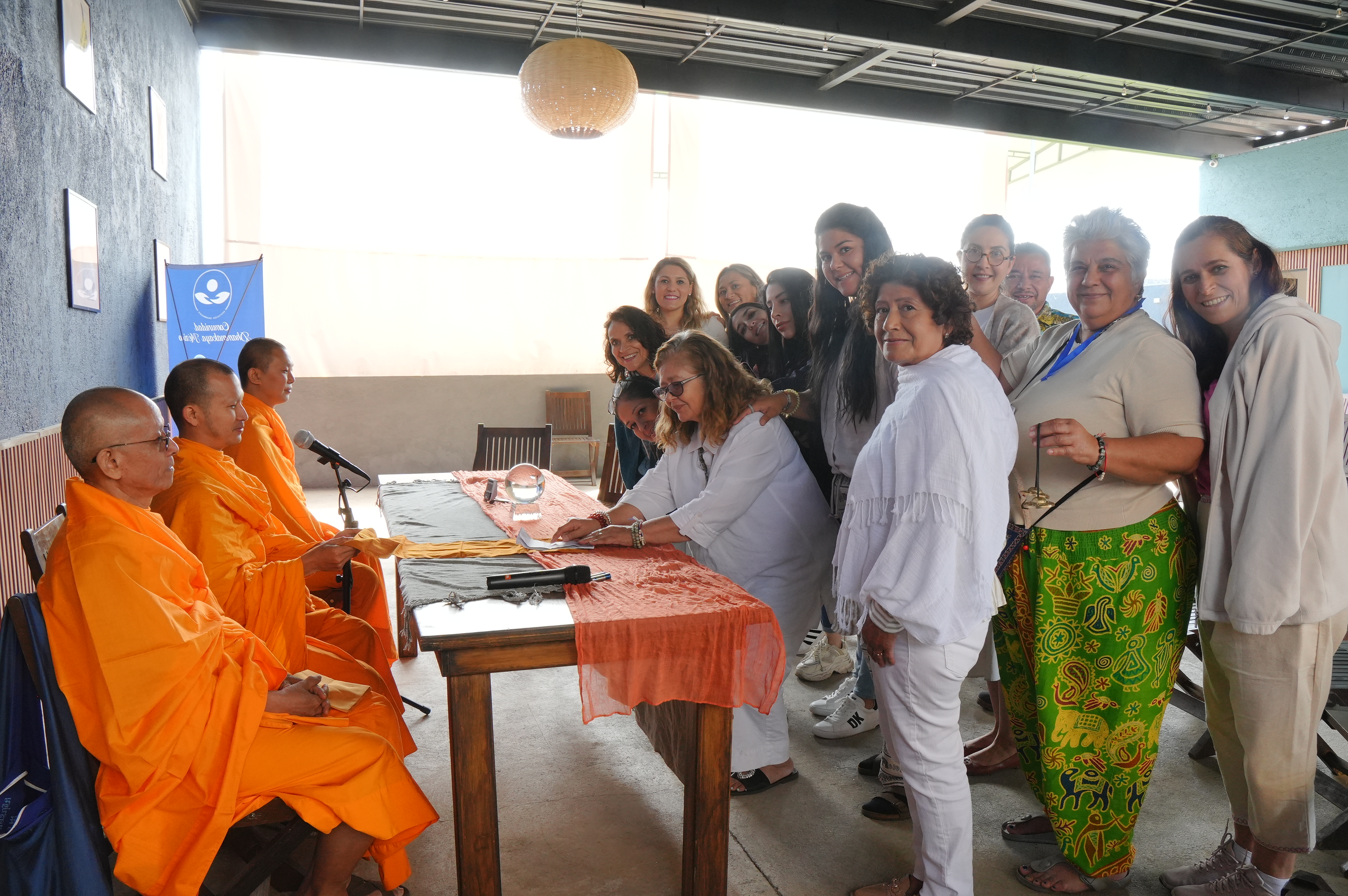 วัดพระธรรมกายเม็กซิโก จัดปฏิบัติธรรมบ้านกัลยาณมิตร ณ กรุงเม็กซิโกซิตี้