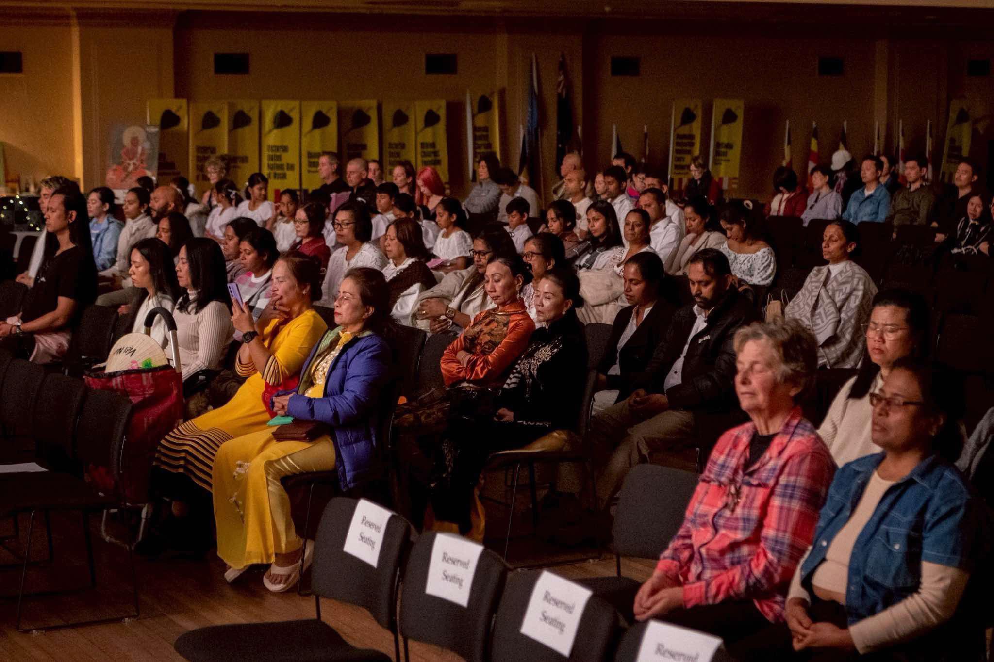 วัดพระธรรมกายเมลเบิร์น จัดงานฉลองวิสาขบูชานานาชาติ ณ ศาลากลาง นครเมลเบิร์น ประเทศออสเตรเลีย
