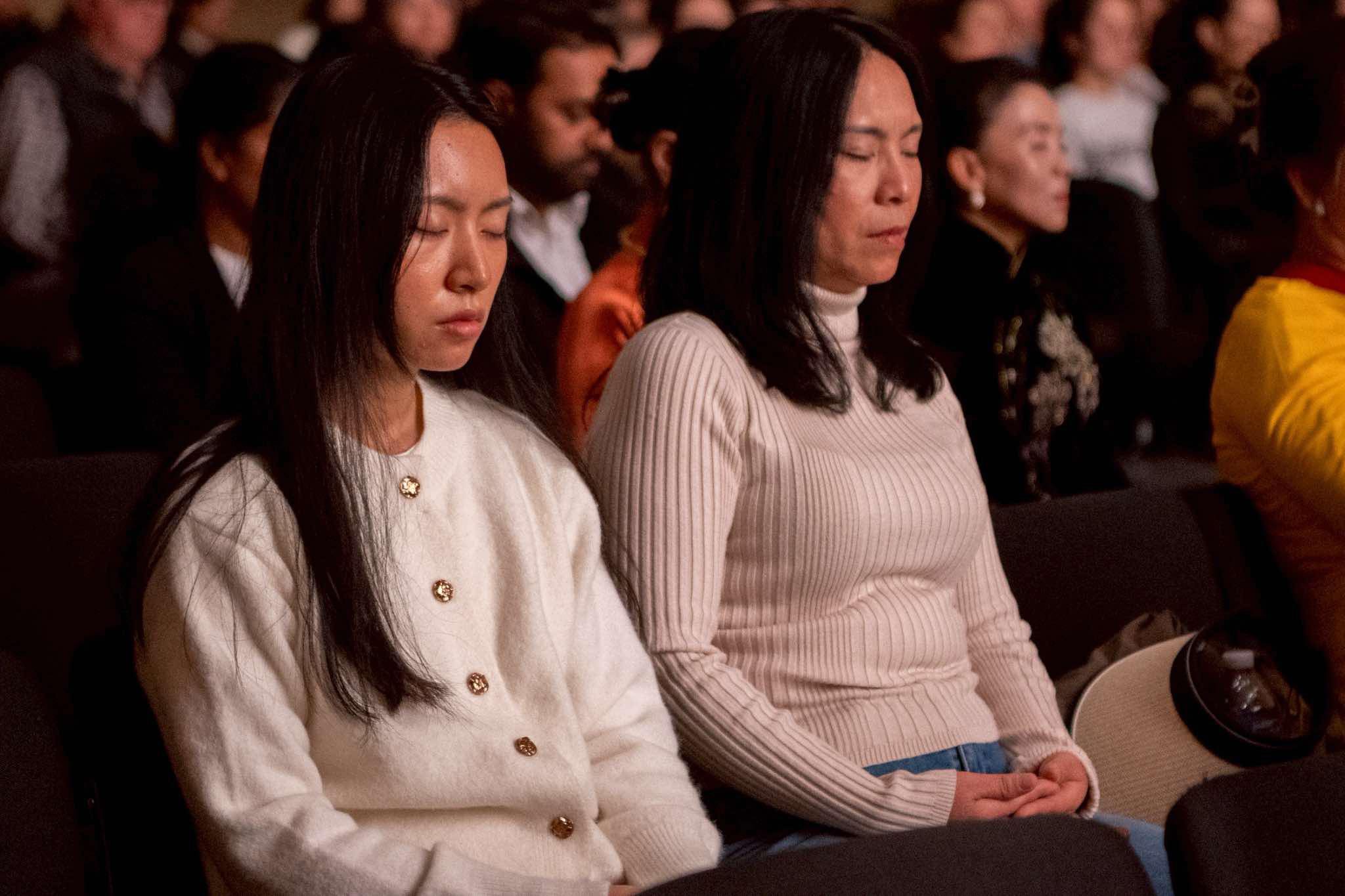 วัดพระธรรมกายเมลเบิร์น จัดงานฉลองวิสาขบูชานานาชาติ ณ ศาลากลาง นครเมลเบิร์น ประเทศออสเตรเลีย