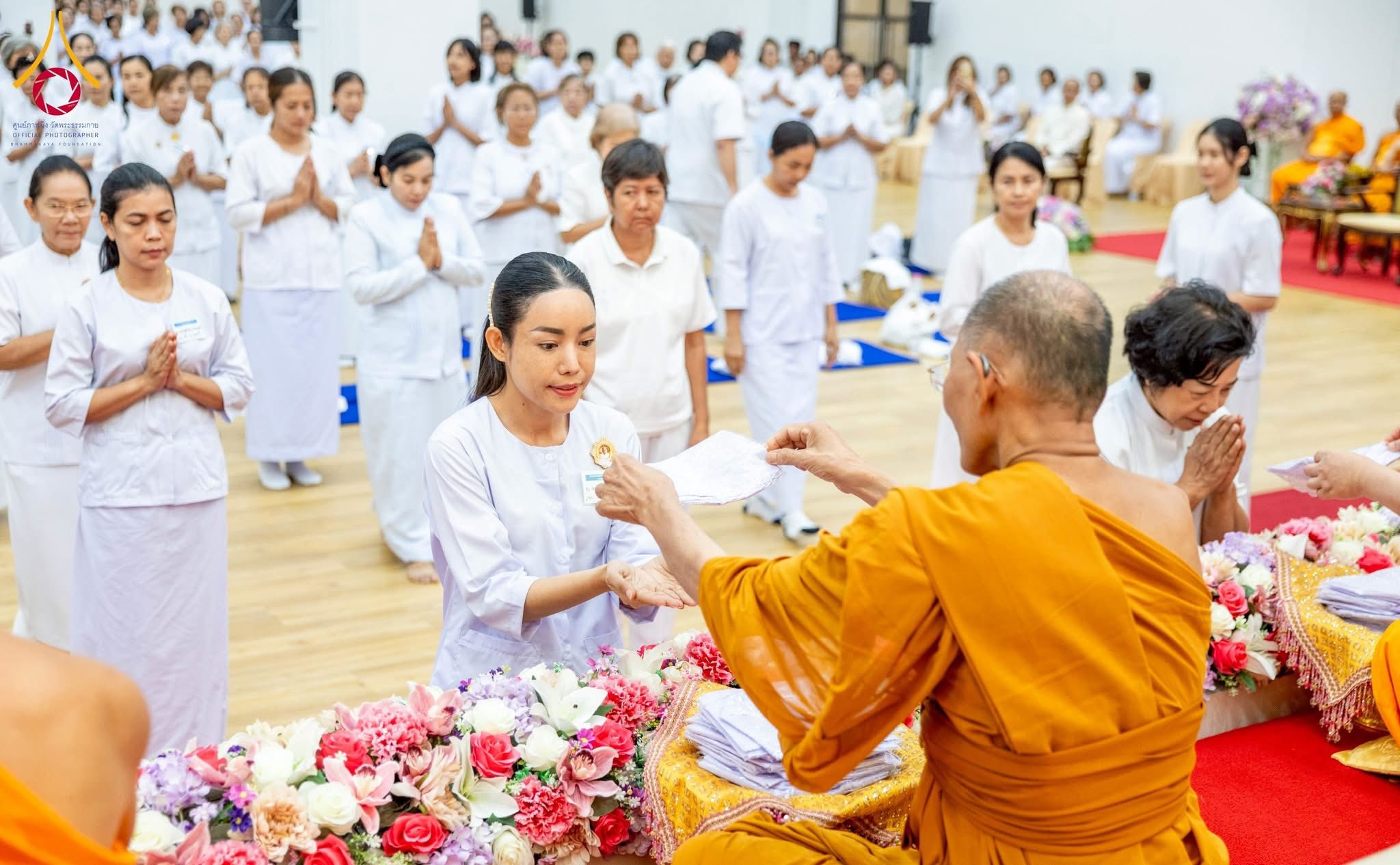 พลังสตรีเครือข่าย “บวร” อำเภอคลองหลวง “บวชอุบาสิกาแก้ว” ถวายเป็นพระราชกุศล เนื่องในวันฉัตรมงคล 2568