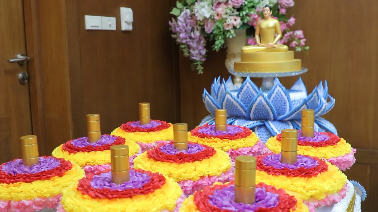 พิธีมอบพระบรมสารีริกธาตุแก่ประธานสงฆ์และผู้แทนส่งเสริมศีลธรรมจังหวัด