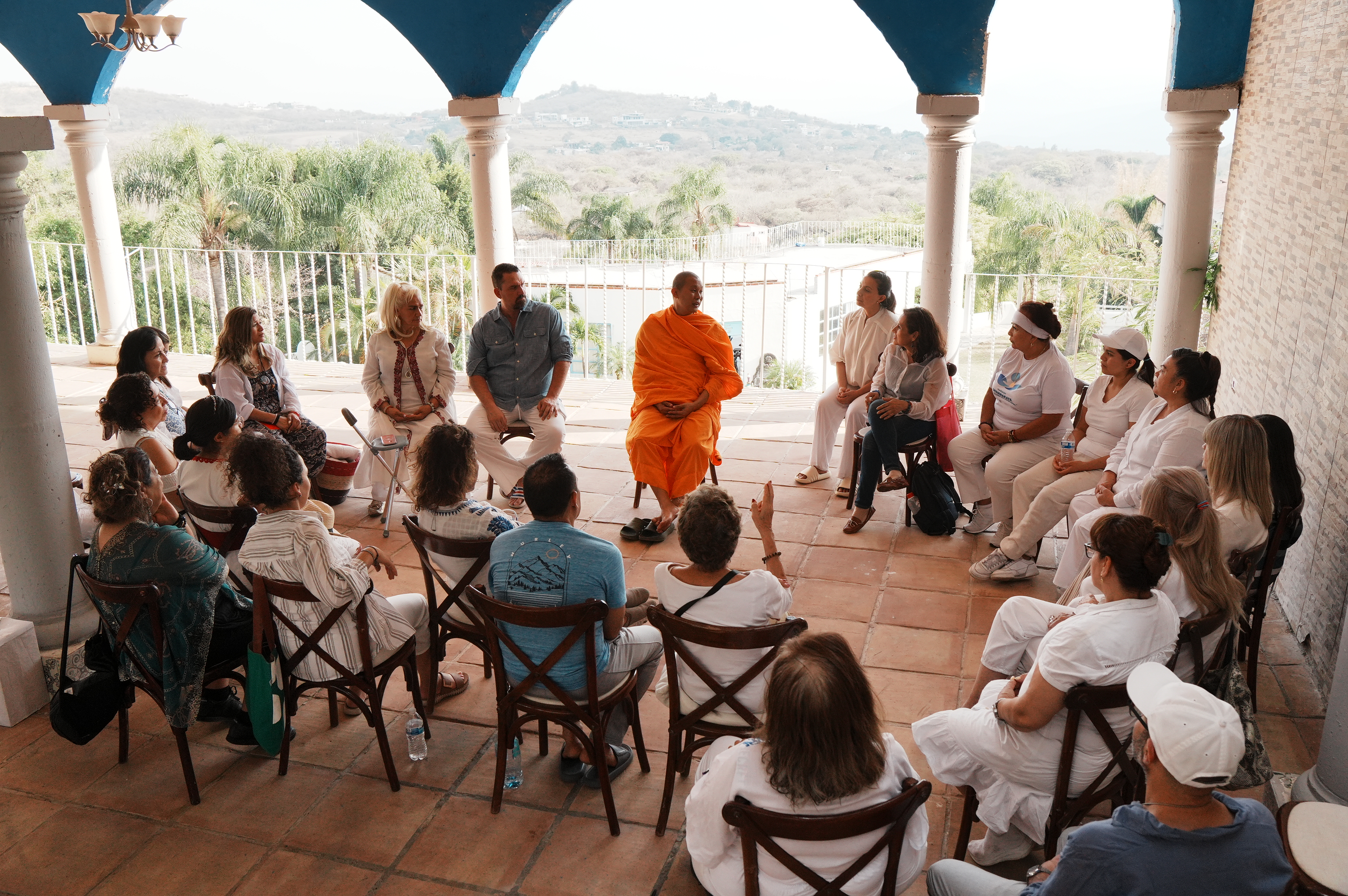 วัดพระธรรมกายเม็กซิโก จัดปฏิบัติธรรม ณ ฮาดินเซน เมืองเตโปสแลน