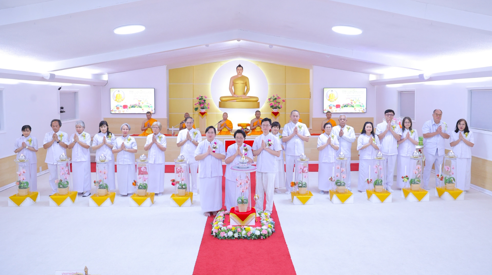 ทุกท่านที่มาร่วมงานปลาบปลื้มปีติในบุญกันทุกคน