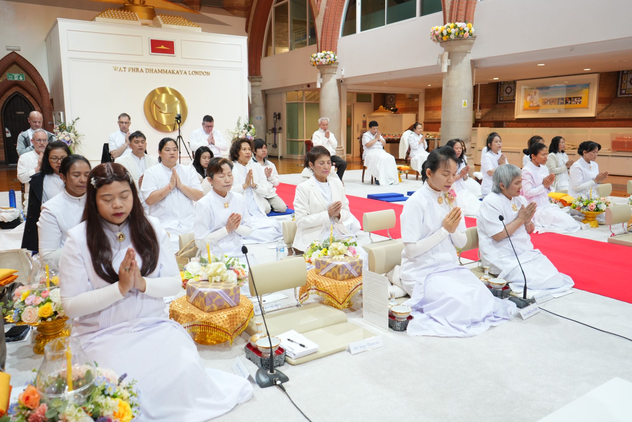 วัดพระธรรมกายลอนดอน จัดงานบุญบูชาข้าวพระ