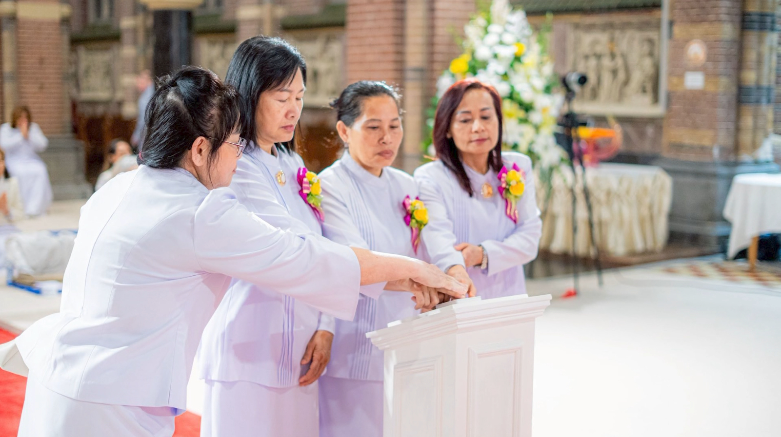 ได้ทำพิธีกดปุ่มชวาลบุญบูชาข้าวพระ