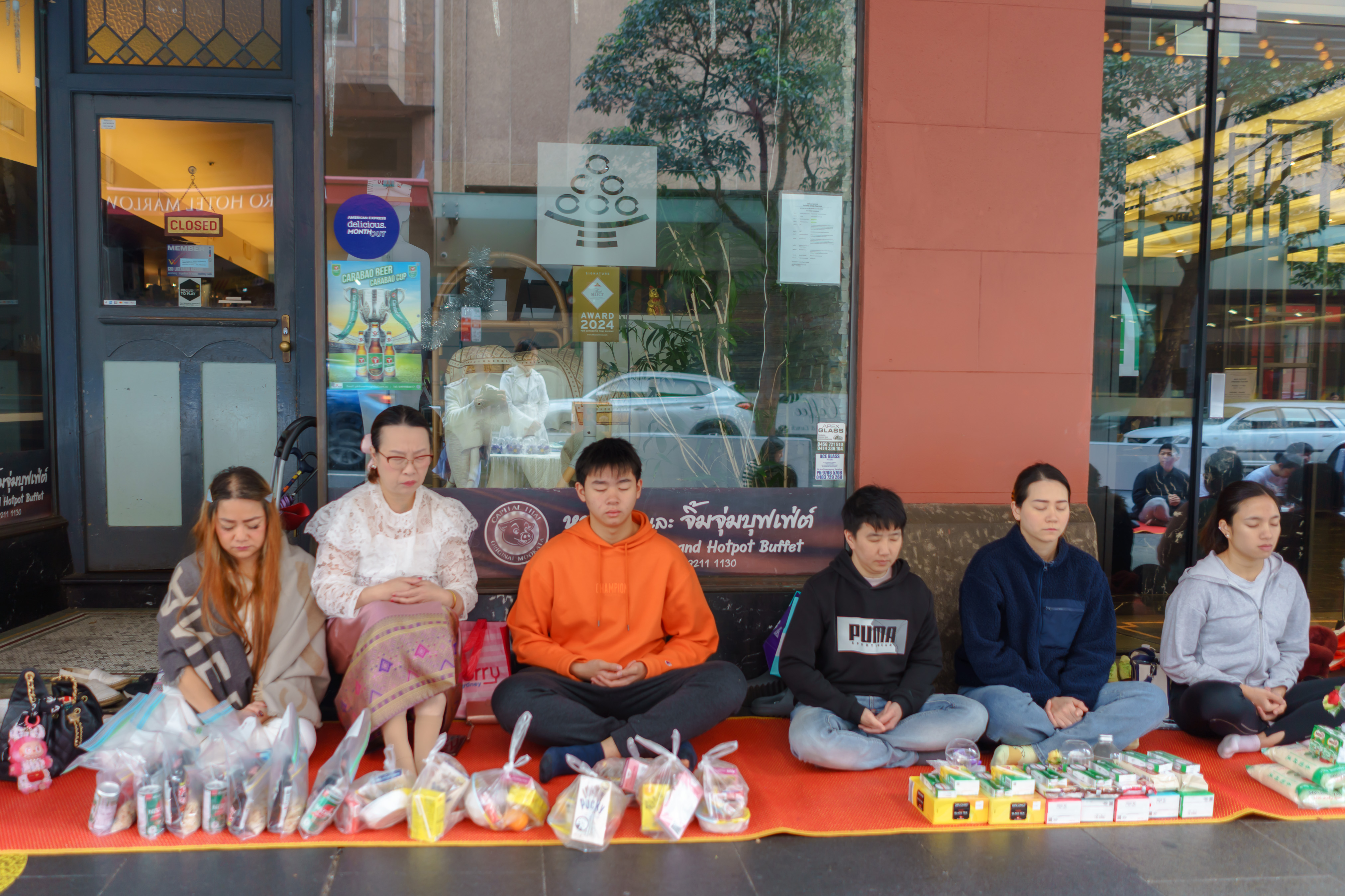 วัดพระธรรมกายนครซิดนีย์ จัดงานวันวิสาขบูชา