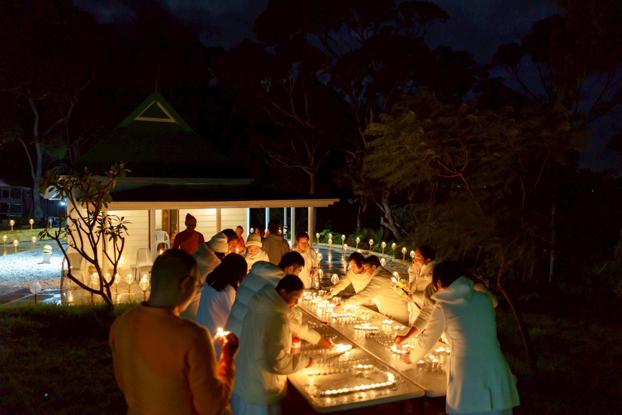 วัดพระธรรมกายนครซิดนีย์ จัดงานวันวิสาขบูชา