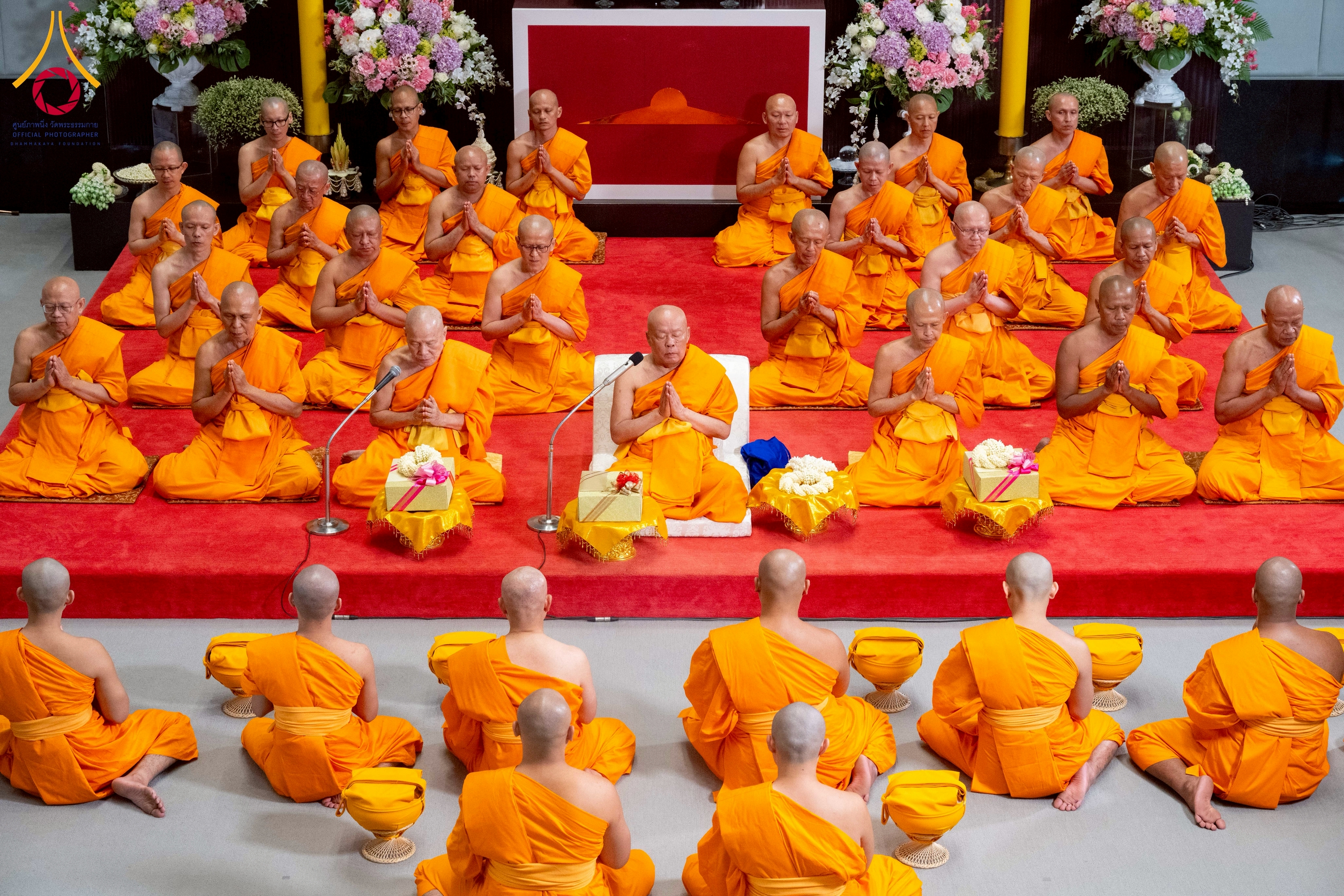 วัดพระธรรมกาย จัดพิธีอุปสมบทอุทิศชีวิตสามเณรเปรียญธรรม