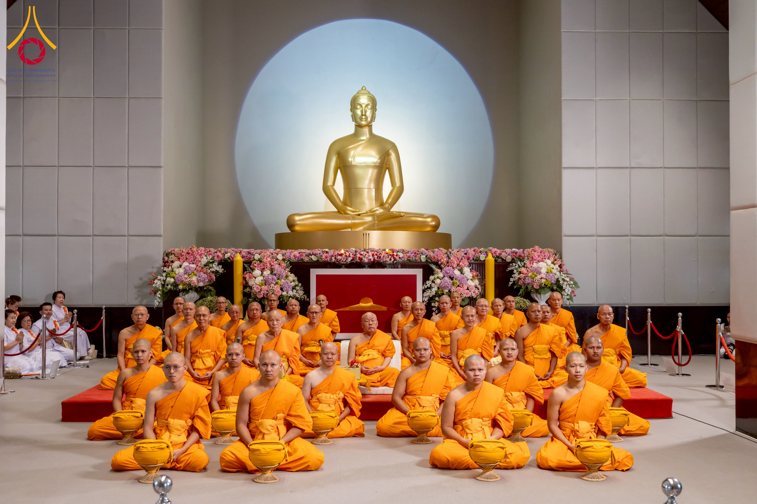 วัดพระธรรมกาย จัดพิธีอุปสมบทอุทิศชีวิตสามเณรเปรียญธรรม