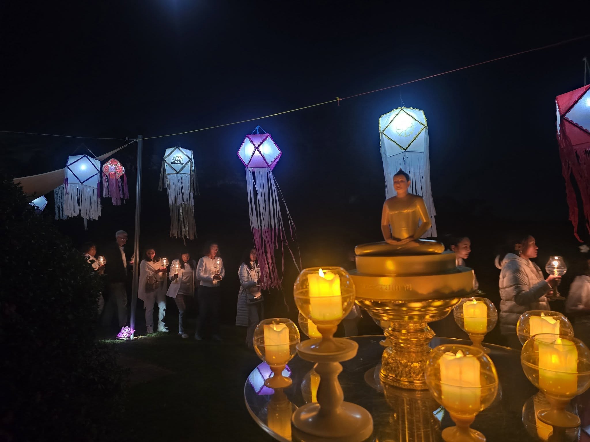 วัดพระธรรมกายอัลบูรี จัดงานวันวิสาขบูชา