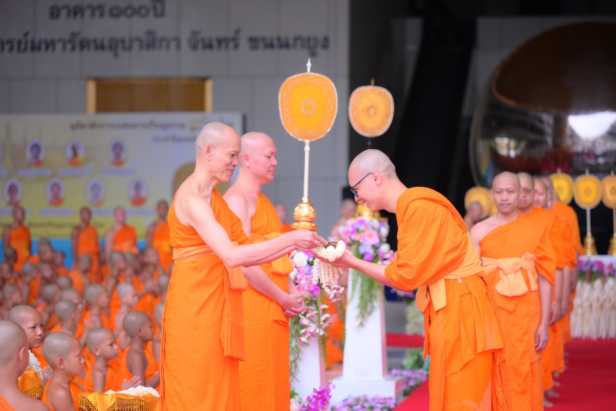 พิธีส่งตัวพระมหาเปรียญธรรม 9,6 ประโยค รับพัดยศในพระราชพิธีทรงตั้งเปรียญ