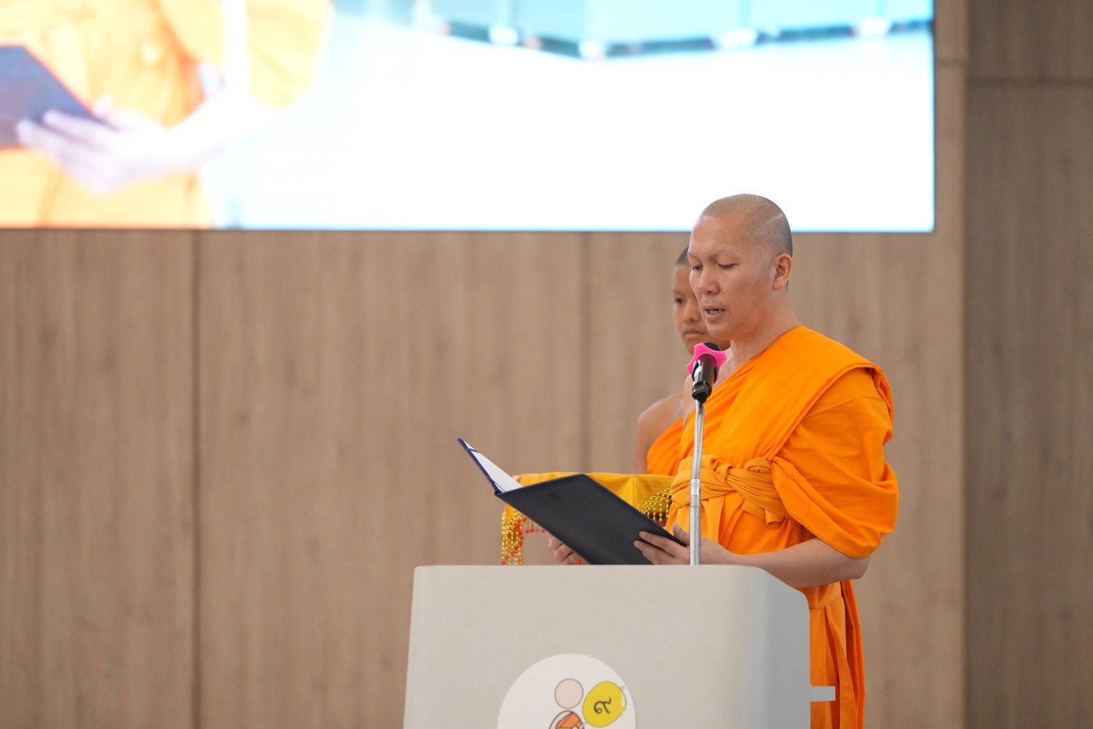 พิธีปฐมนิเทศเปิดเรียนพระปริยัติธรรม ณ ค่ายจองแชมป์ วัดพระธรรมกาย