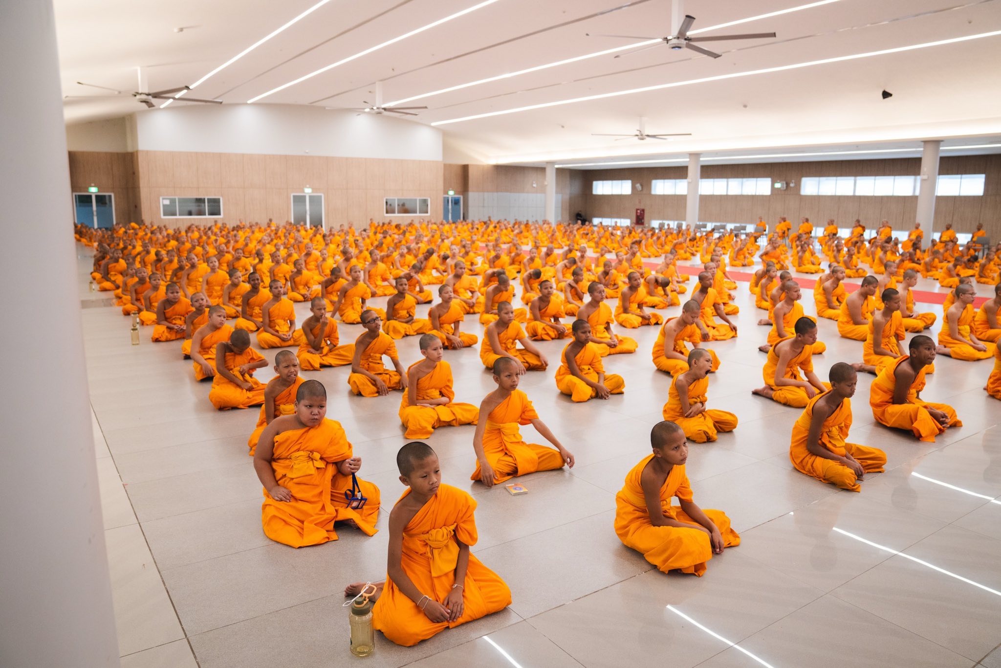 พิธีปฐมนิเทศเปิดเรียนพระปริยัติธรรม ณ ค่ายจองแชมป์ วัดพระธรรมกาย