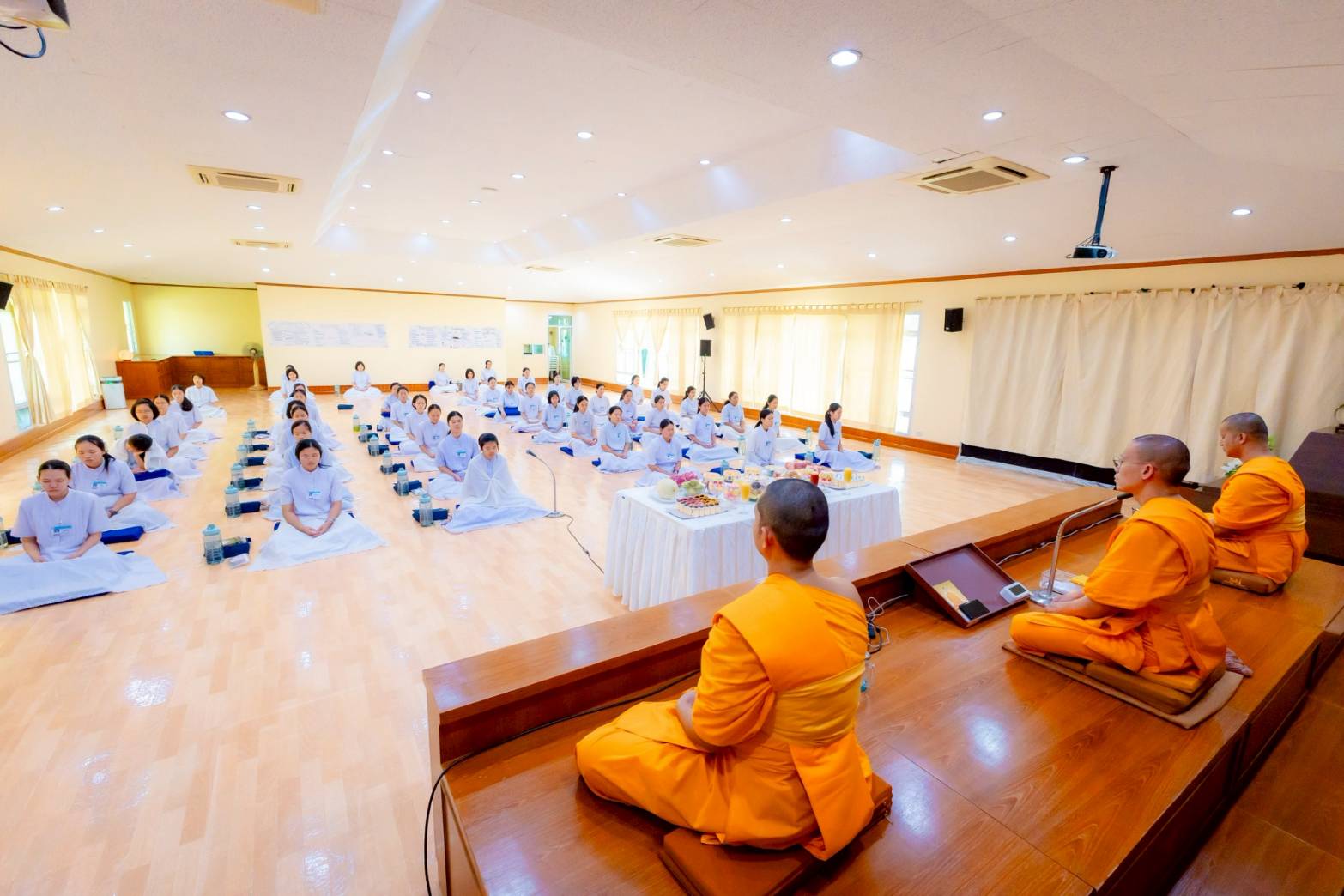 พิธีปิดโครงการธรรมทายาทหญิง ระดับอุดมศึกษา รุ่นที่ 40 ภาคฤดูร้อน