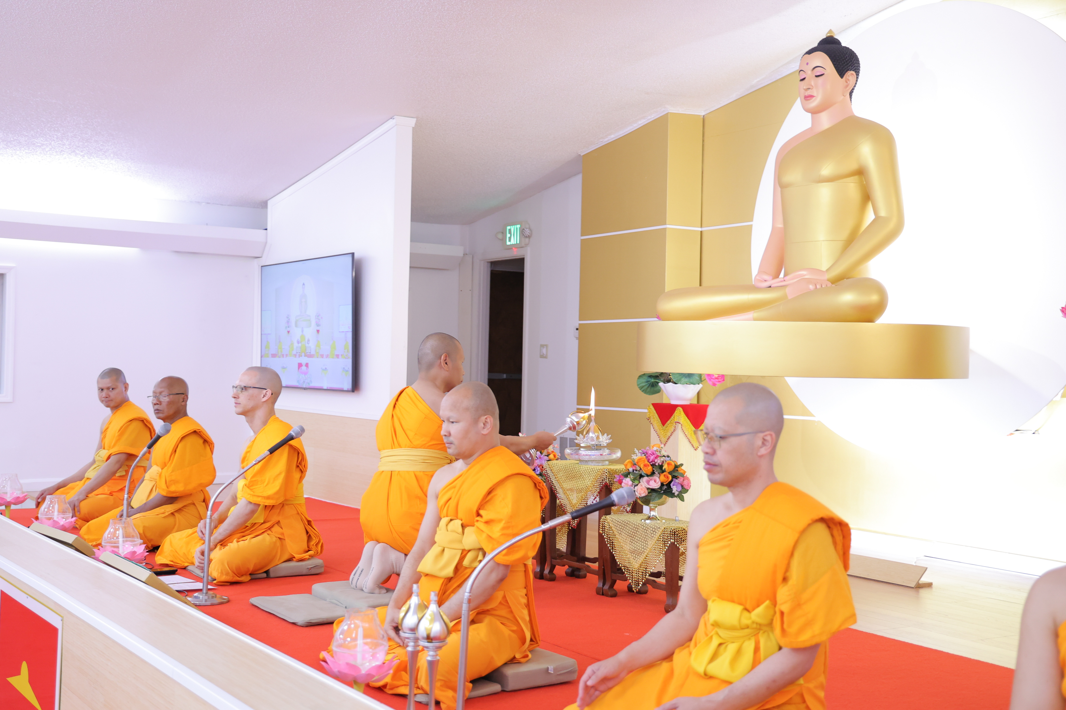 วัดพระธรรมกายจอร์เจีย จัดงานวันวิสาขบูชา
