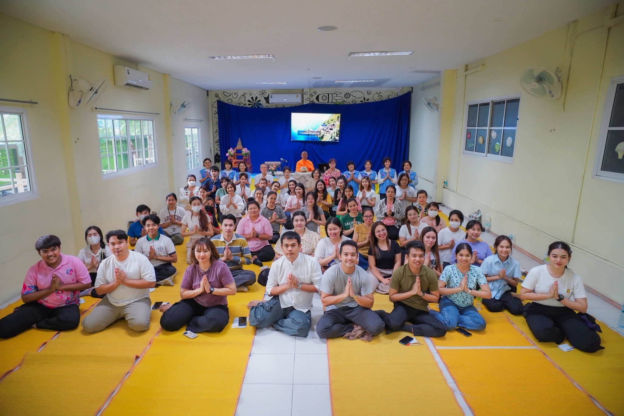 ชมรมพุทธศาสตร์สากล จัดอบรมคณะครูและผู้บริหาร โรงเรียนบ้านวังทองวัฒนา จังหวัดปทุมธานี