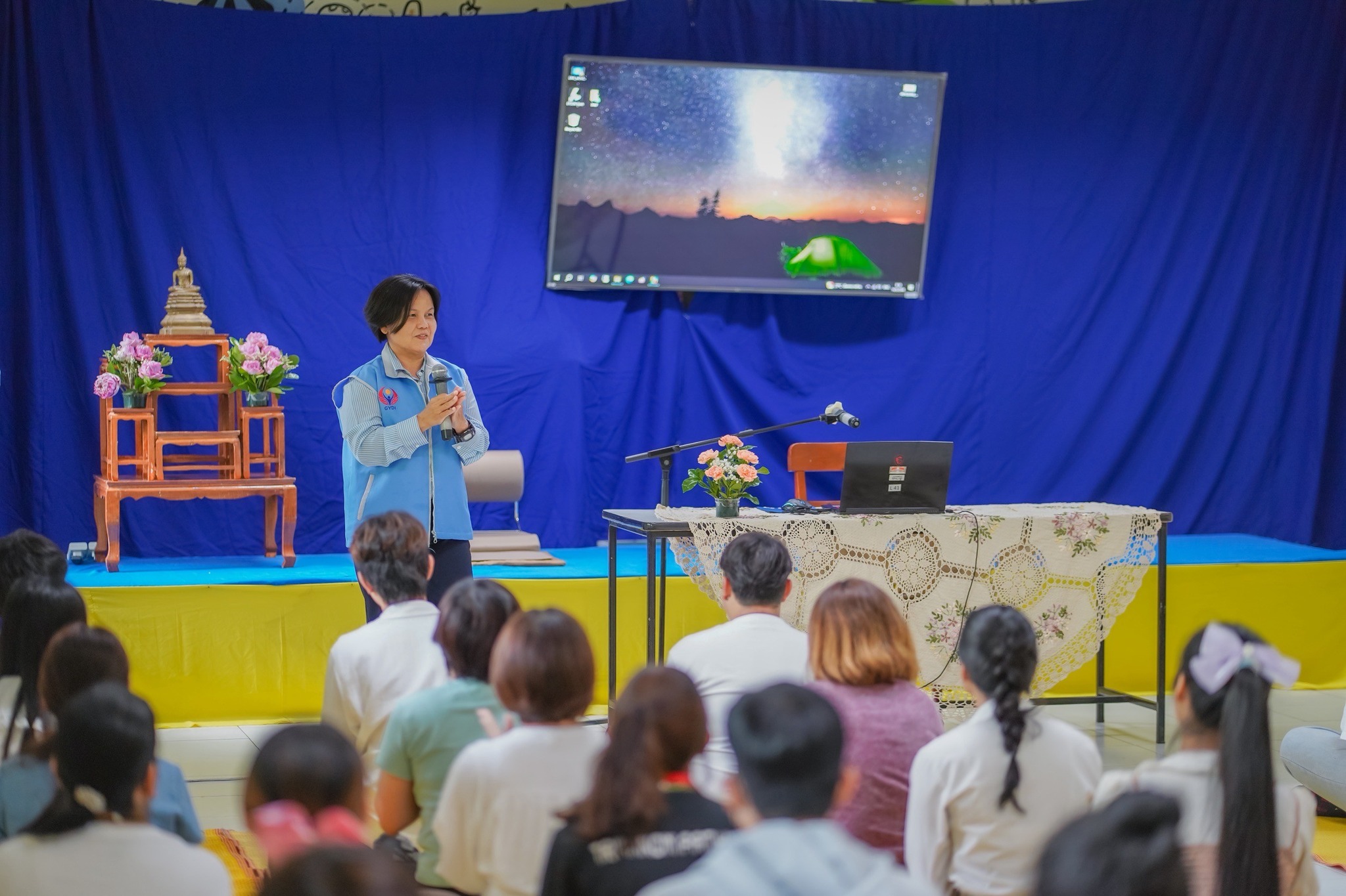 ชมรมพุทธศาสตร์สากล จัดอบรมคณะครูและผู้บริหาร โรงเรียนบ้านวังทองวัฒนา จังหวัดปทุมธานี