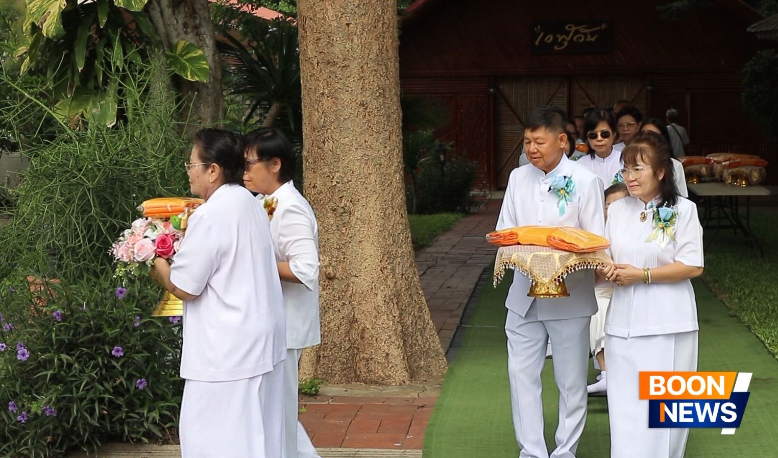 ธรรมอุทยานบ้านแป้ง จัดพิธีทอดผ้าป่า และพิธีมอบประกาศนียบัตรเชิดชูเกียรติผู้นำรถวันคุ้มครองโลก