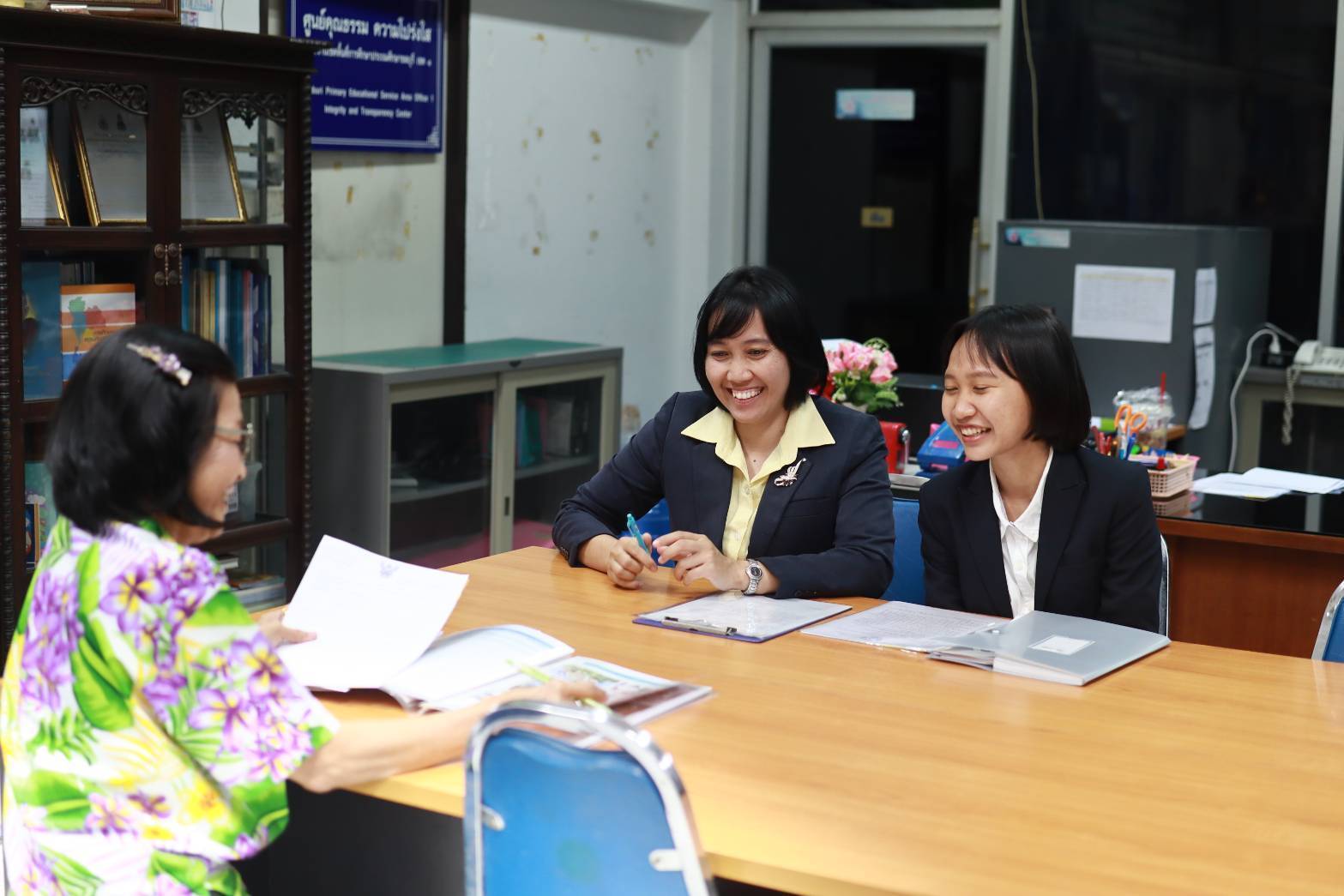 ผู้ประสานงานโครงการฟื้นฟูศีลธรรมโลก ลงพื้นที่เยี่ยมสำนักงานเขตพื้นที่การศึกษา