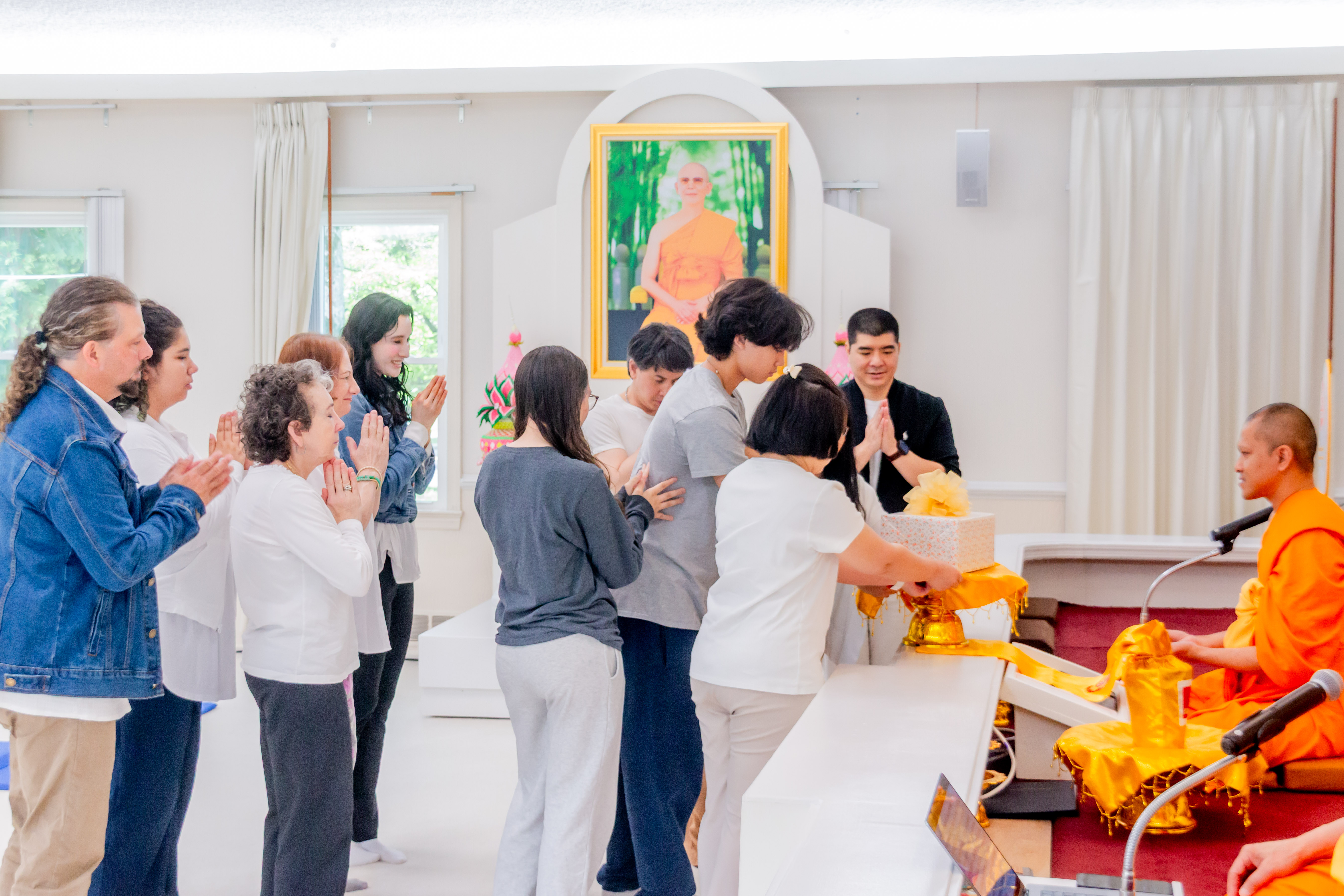 วัดพระธรรมกายนิวเจอร์ซี จัดงานบุญวันอาทิตย์