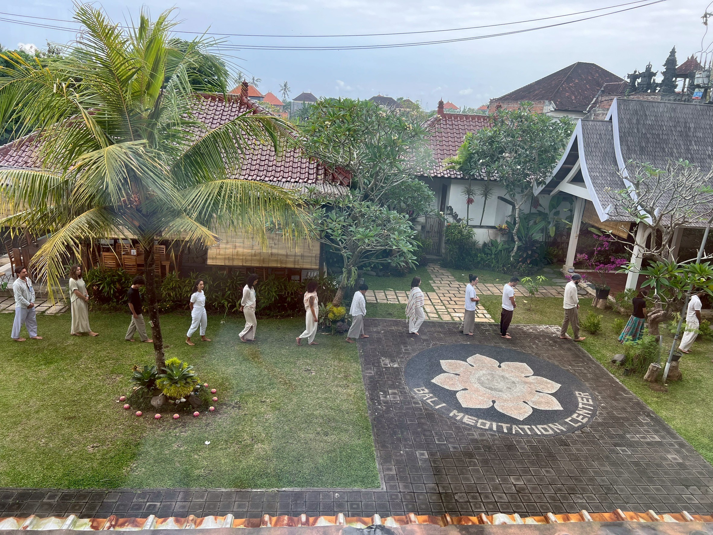 วัดพุทธบาหลี จัดปฏิบัติธรรม 3 วันสำหรับชาวต่างชาติ