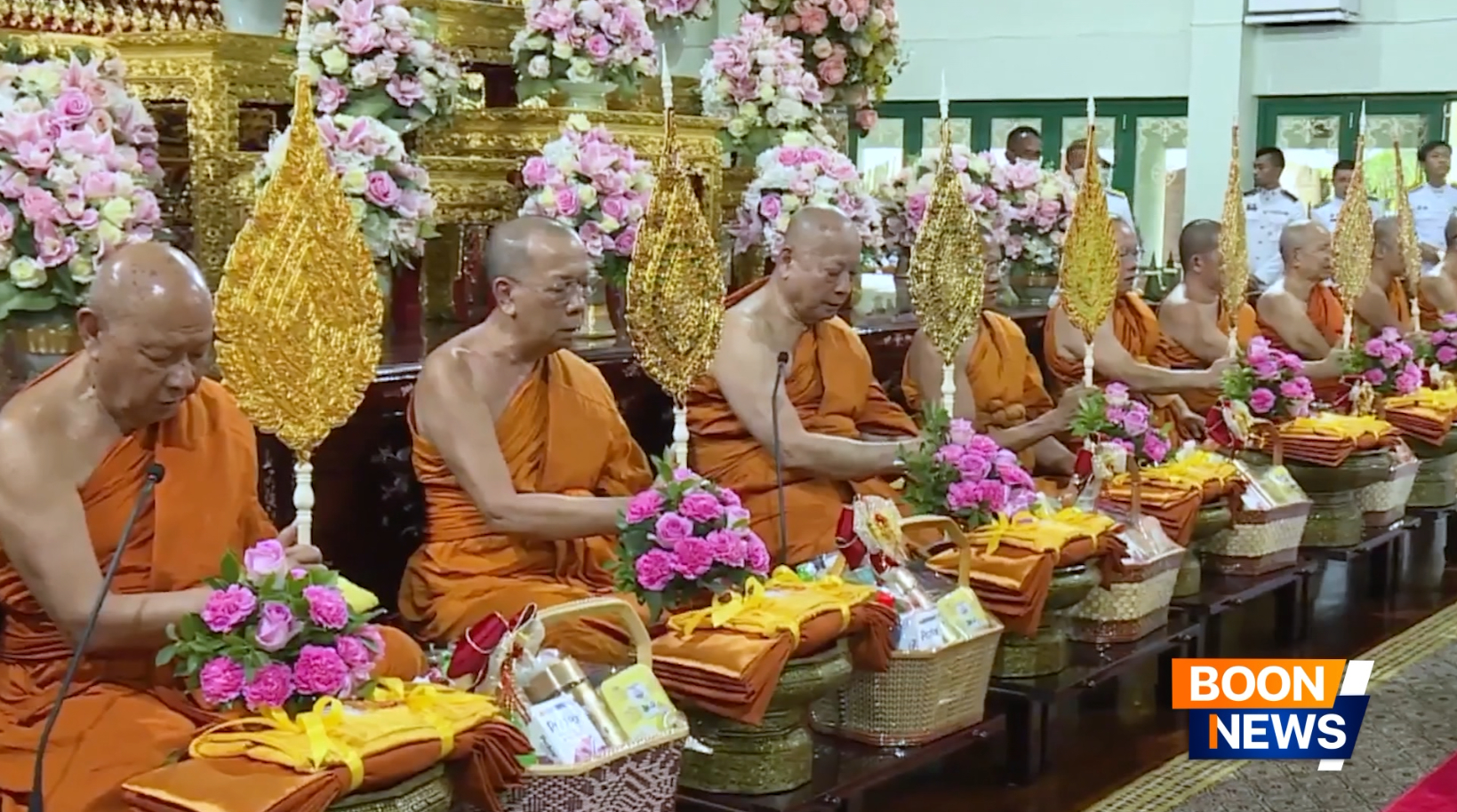 พิธีทรงตั้งเปรียญธรรม 3 ประโยค และมอบประกาศนียบัตร ประโยค 1-2 แก่พระภิกษุสามเณรหนกลาง