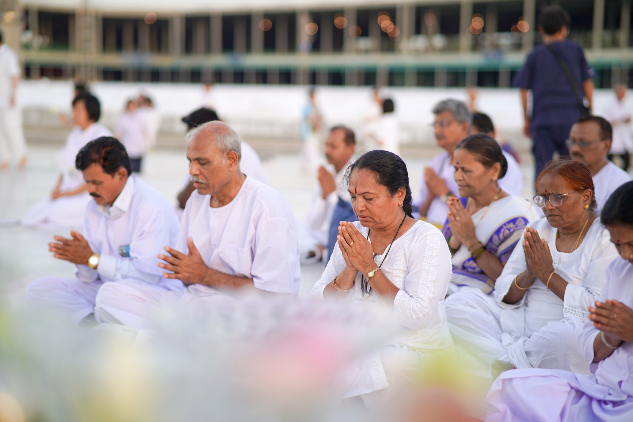 ชาวอินเดียกว่า 50 ท่าน เดินทางมาเยี่ยมชมวัดพระธรรมกาย